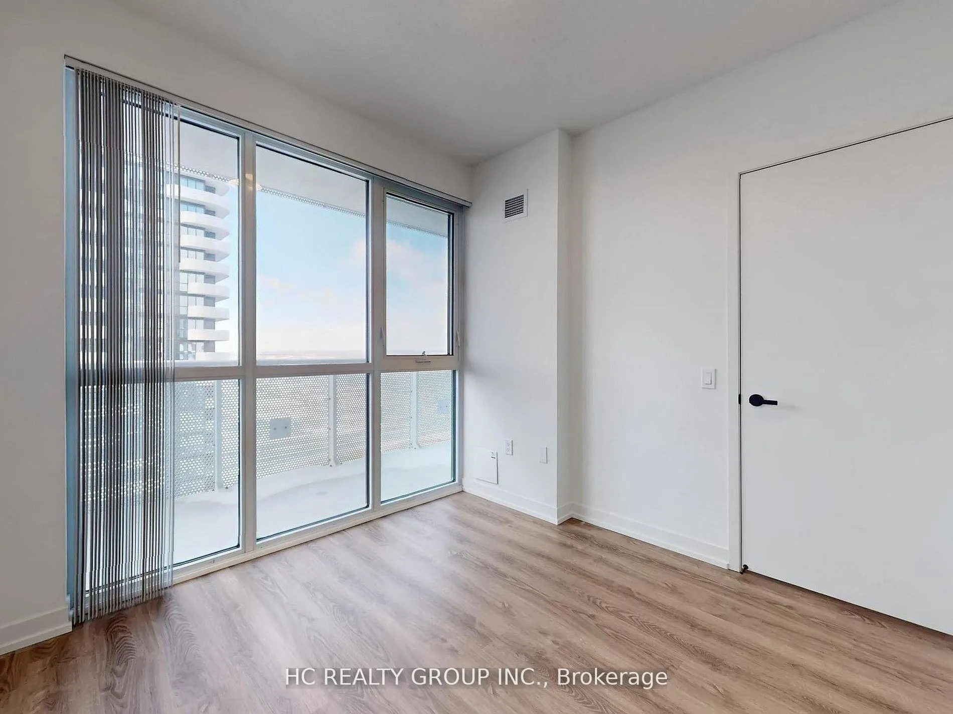 Photo 16 of Unit 6001, 8 Interchange Way, Vaughan, Vaughan Corporate Centre — HOMEH