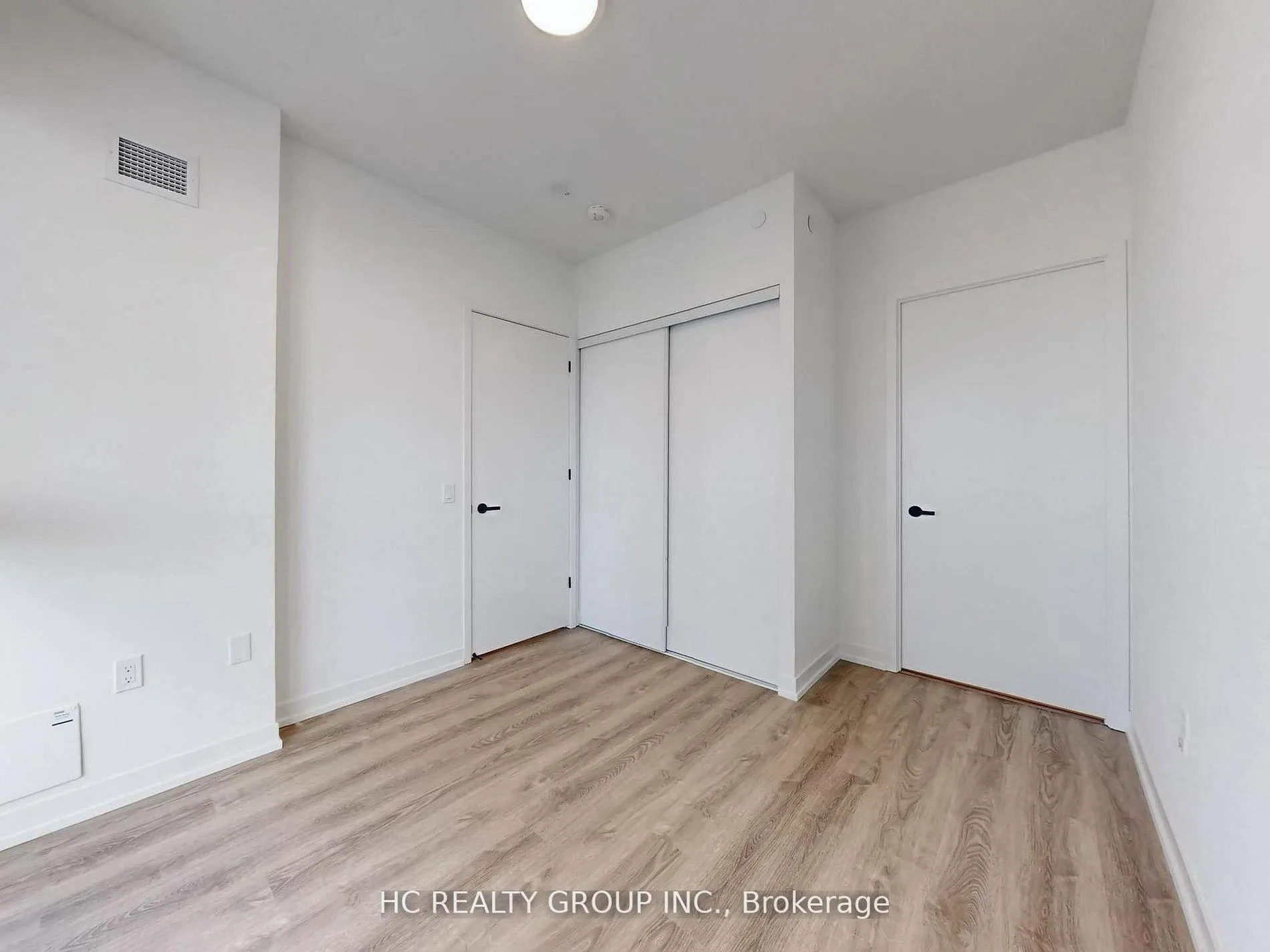 Photo 17 of Unit 6001, 8 Interchange Way, Vaughan, Vaughan Corporate Centre — HOMEH