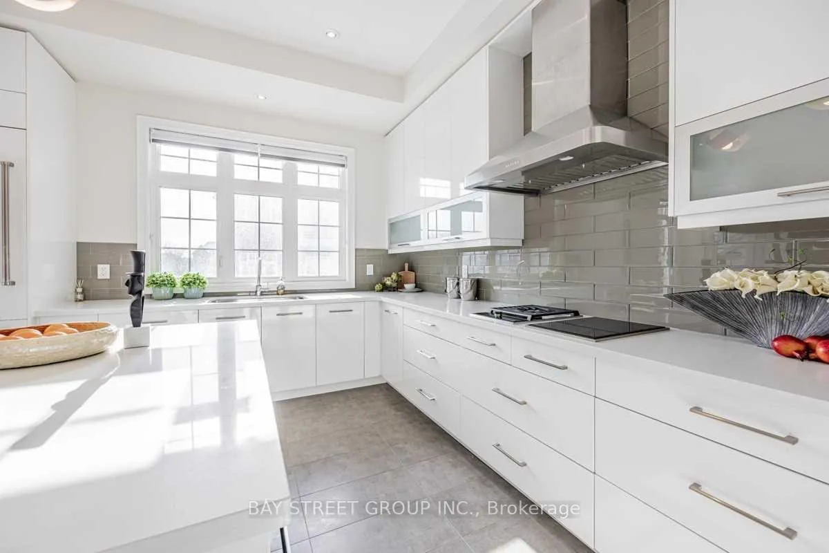 Photo 16 of 29 Creekvalley Lane, Markham, Angus Glen — HOMEH