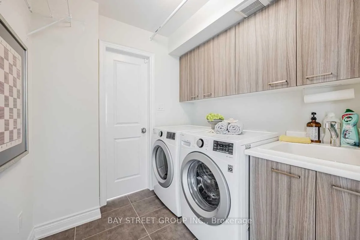Photo 24 of 29 Creekvalley Lane, Markham, Angus Glen — HOMEH