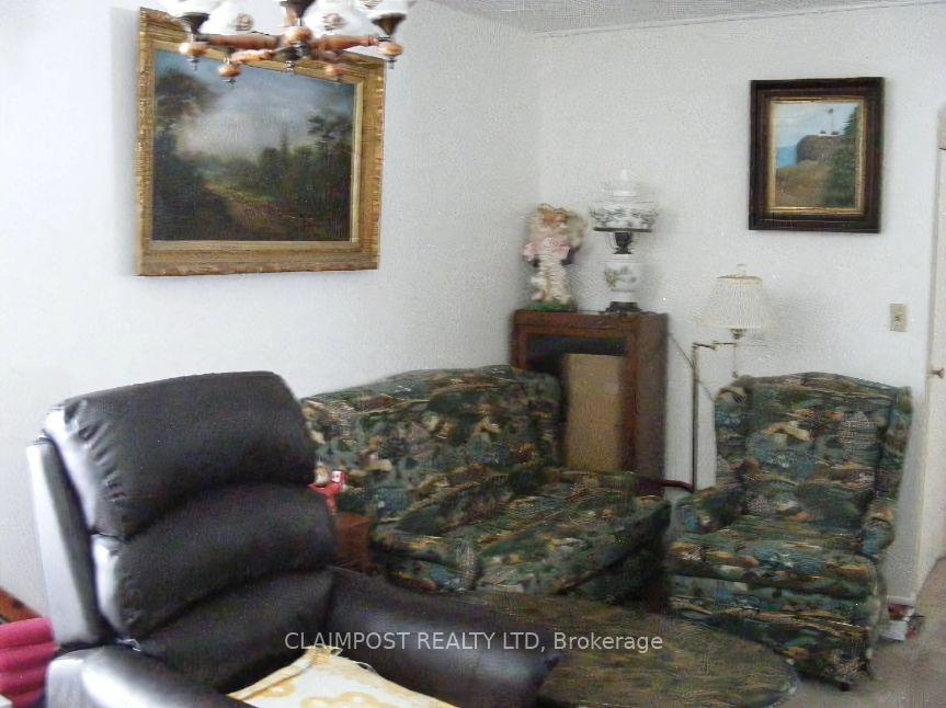 Photo 3 of 636 Thomas Road, Kapuskasing — HOMEH