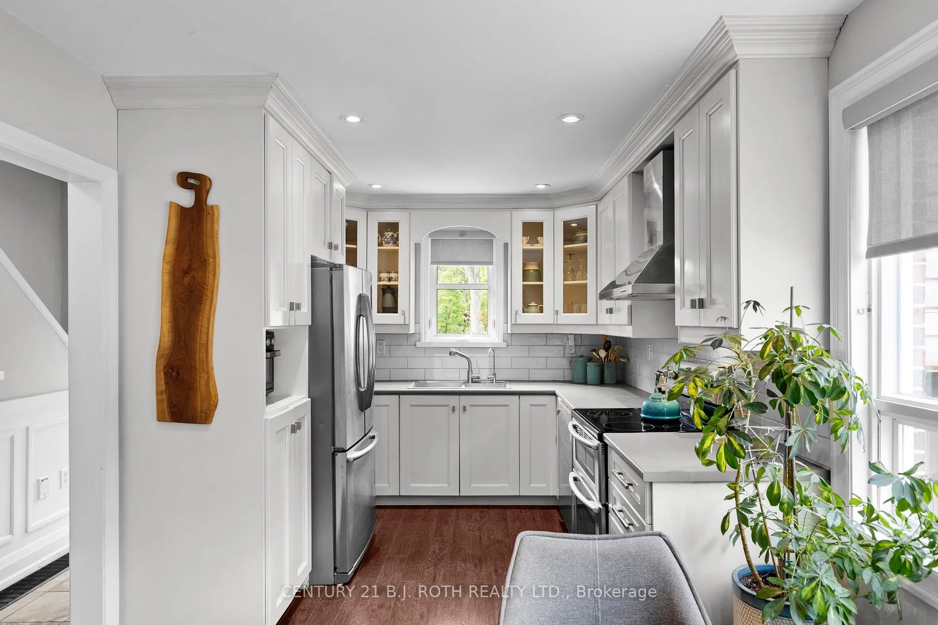 Photo 8 of 14 St Vincent Street, Barrie, North Shore — HOMEH