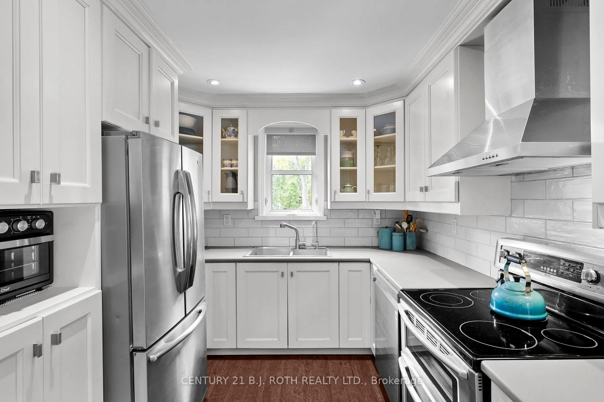 Photo 10 of 14 St Vincent Street, Barrie, North Shore — HOMEH