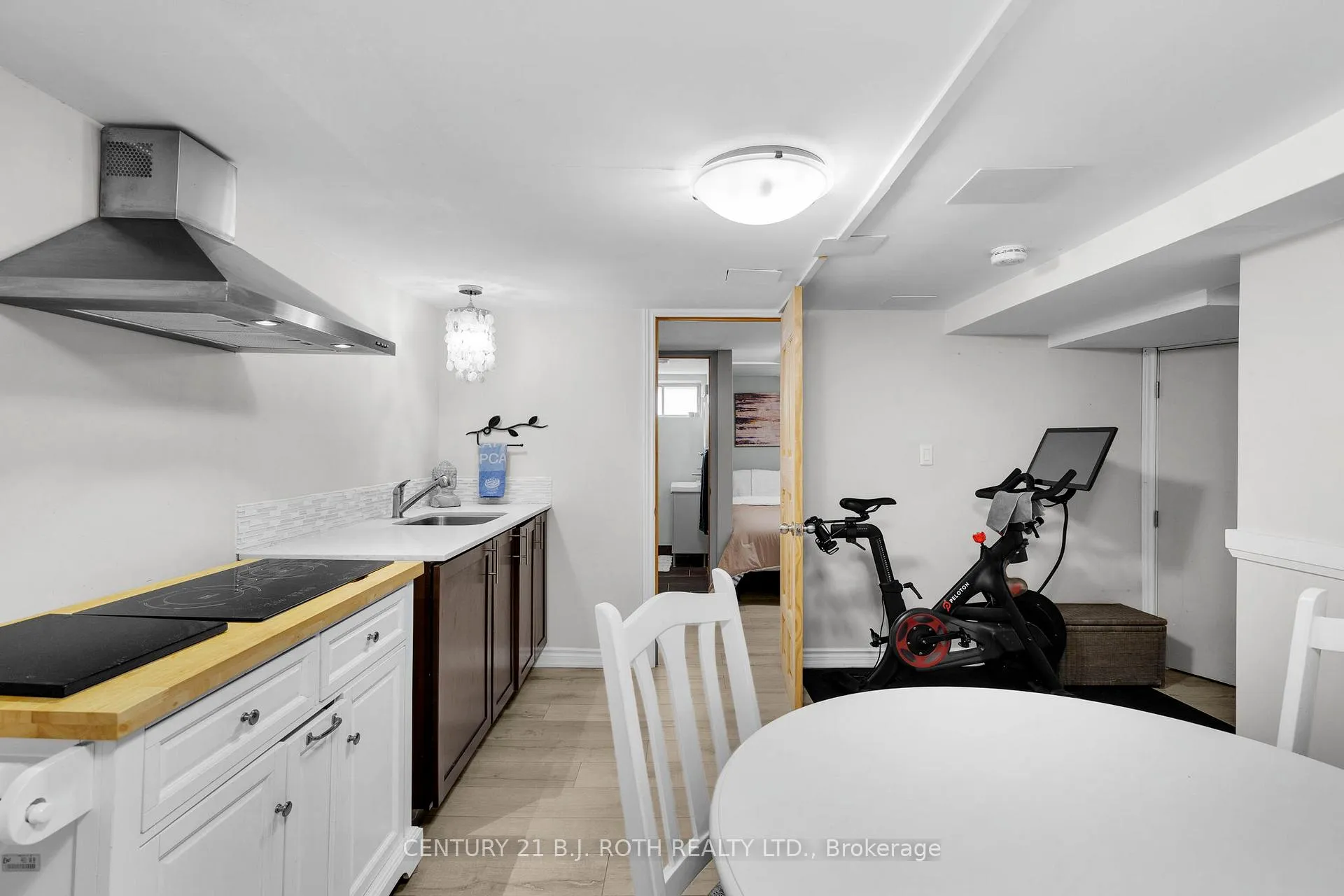 Photo 26 of 14 St Vincent Street, Barrie, North Shore — HOMEH