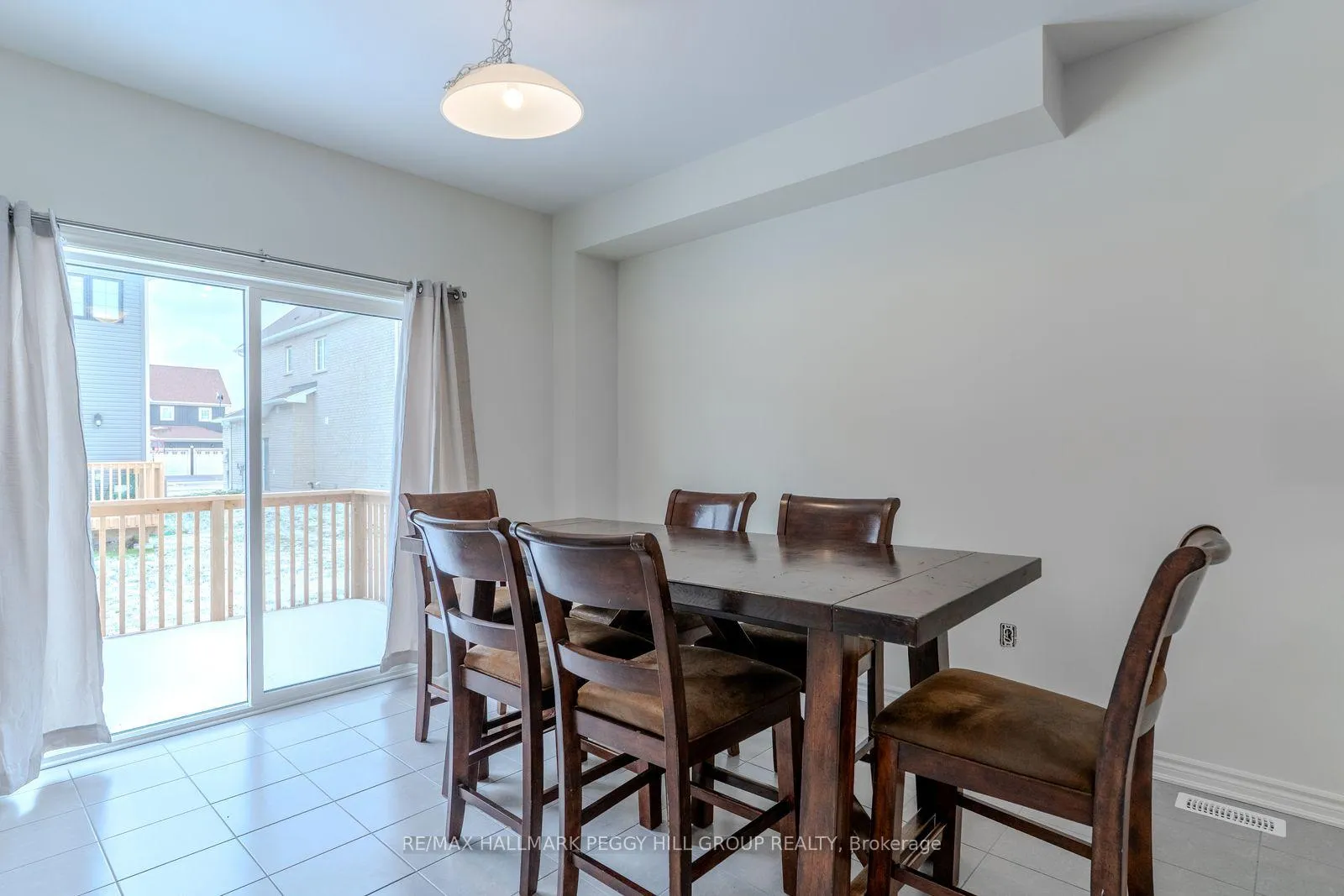 Photo 5 of 244 McKenzie Drive, Clearview, Stayner — HOMEH
