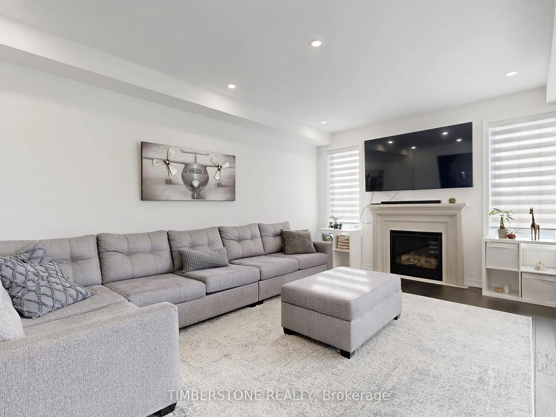 Photo 4 of 69 Stilton Avenue, Vaughan, Kleinburg — HOMEH