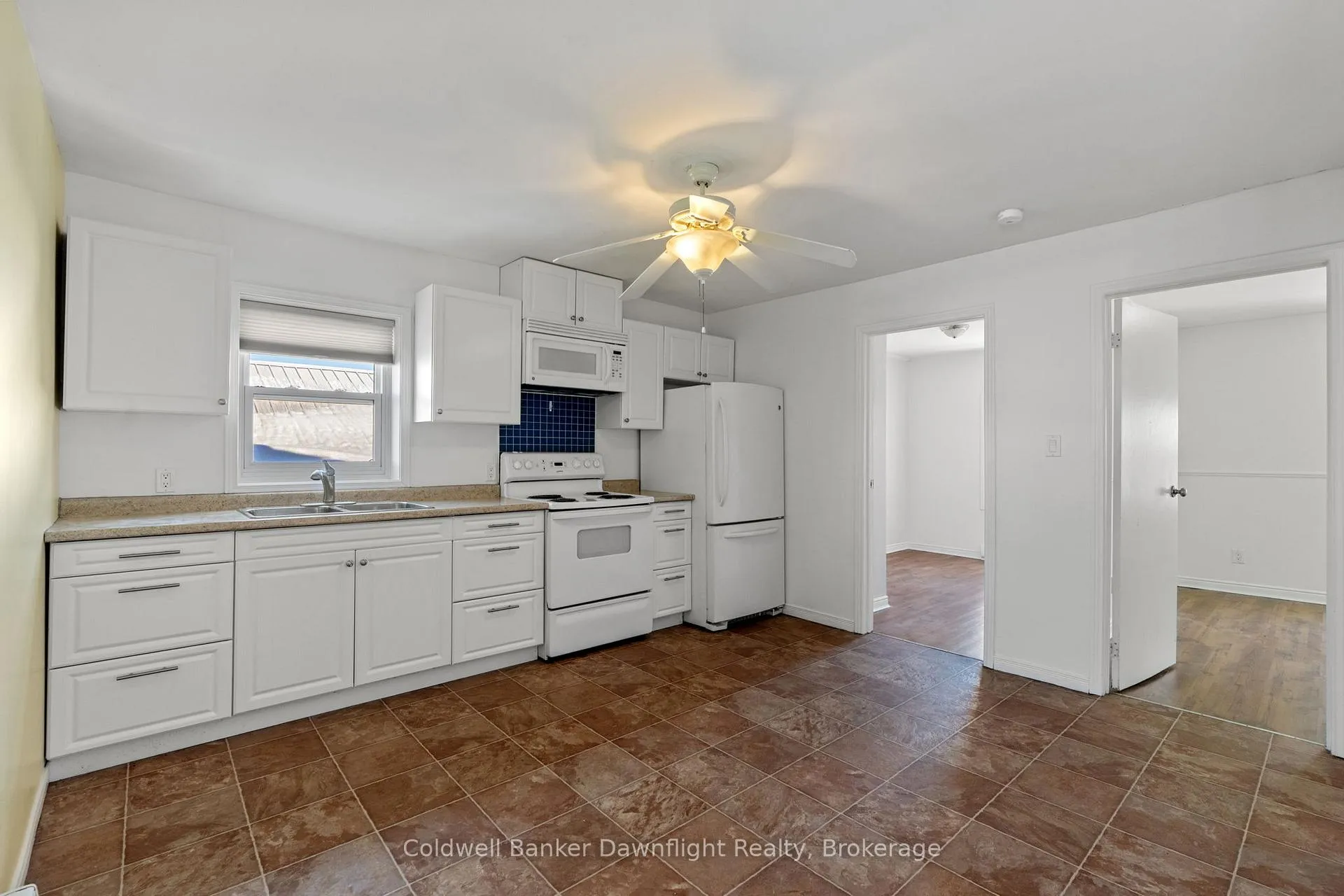 Photo 2 of Unit 3, 3-437 Main Street, South Huron, Exeter — HOMEH
