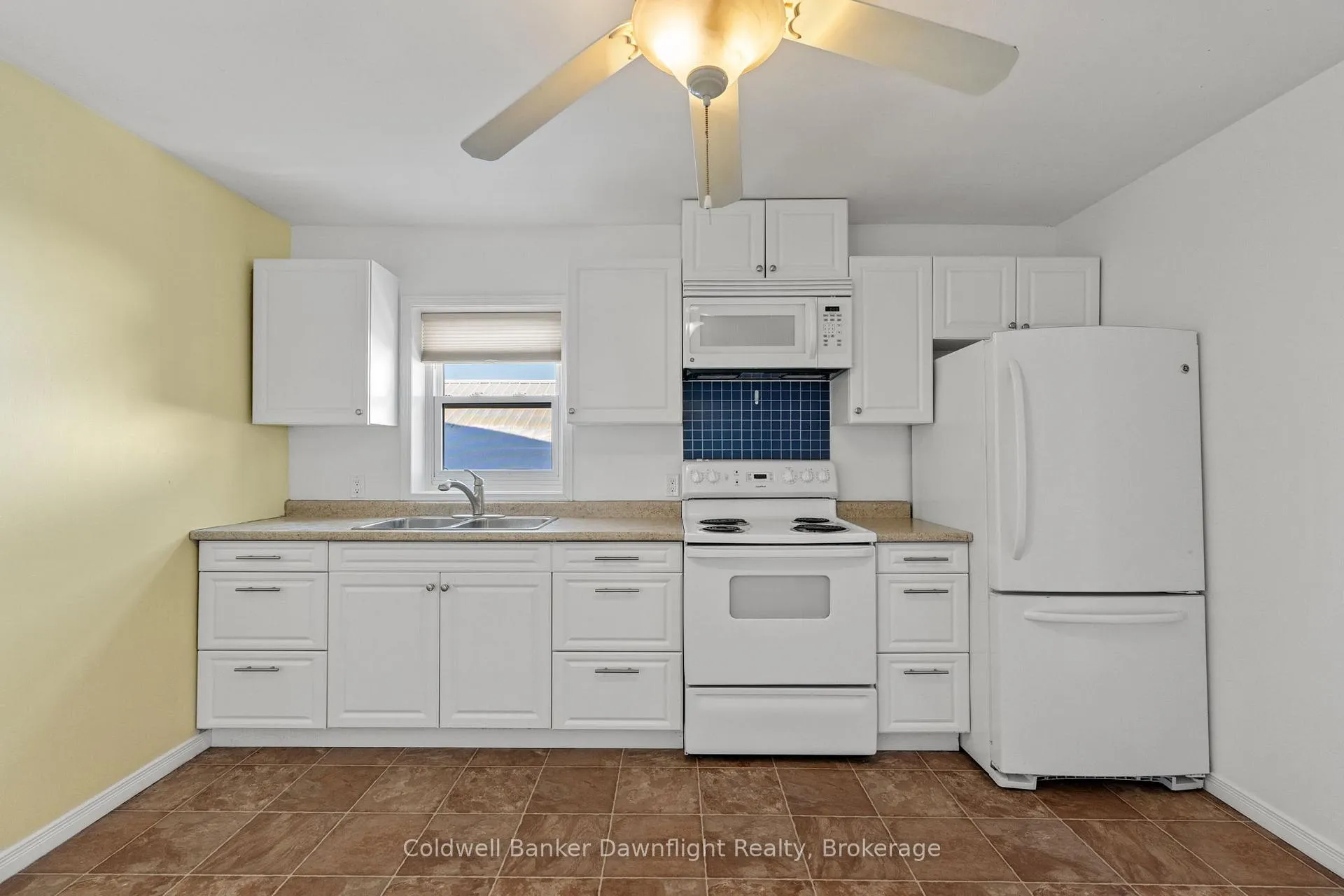 Photo 3 of Unit 3, 3-437 Main Street, South Huron, Exeter — HOMEH