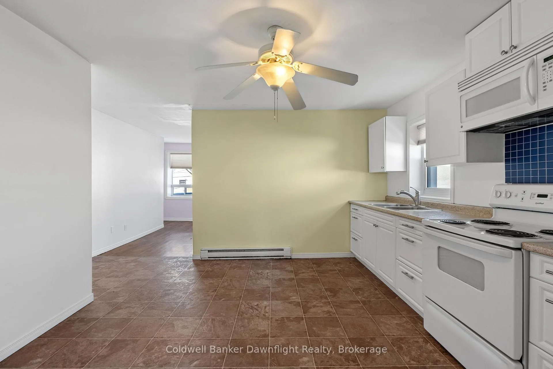 Photo 4 of Unit 3, 3-437 Main Street, South Huron, Exeter — HOMEH