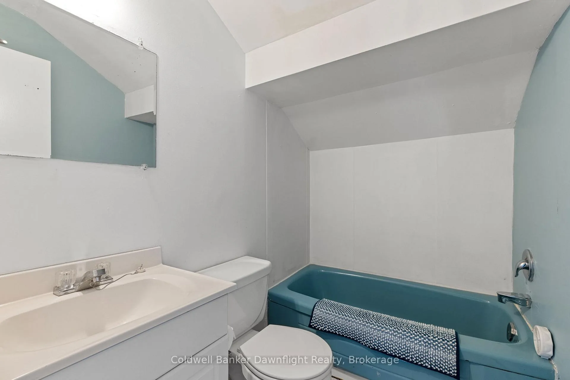 Photo 18 of Unit 3, 3-437 Main Street, South Huron, Exeter — HOMEH