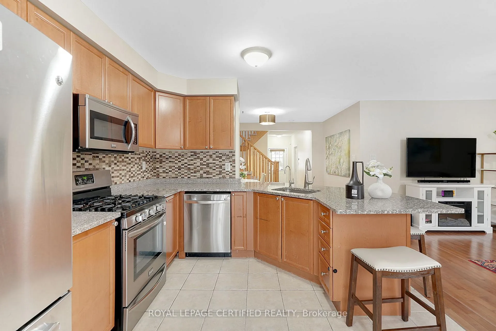 Photo 10 of 916 Burrows Gate, Milton, Coates — HOMEH