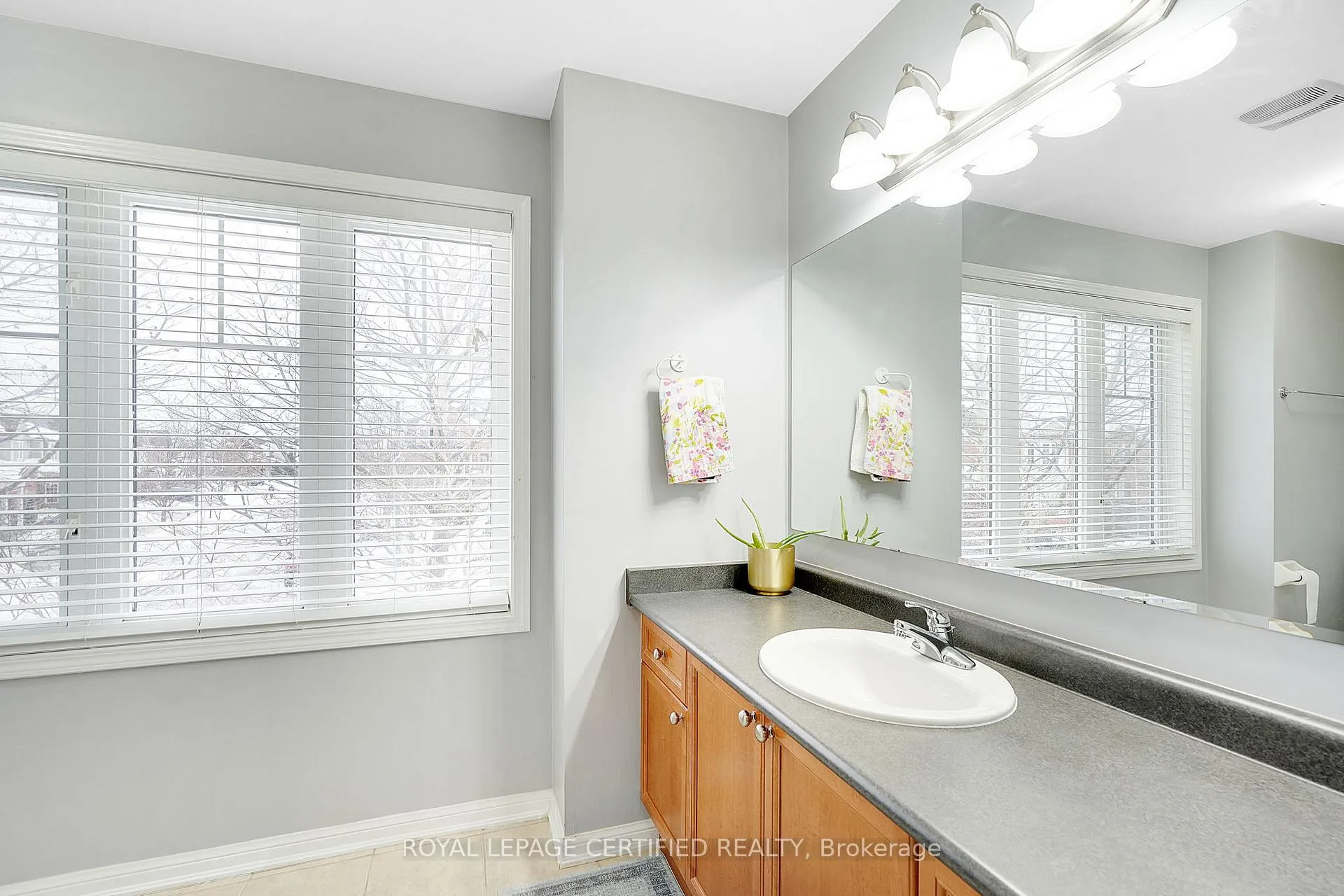 Photo 13 of 916 Burrows Gate, Milton, Coates — HOMEH
