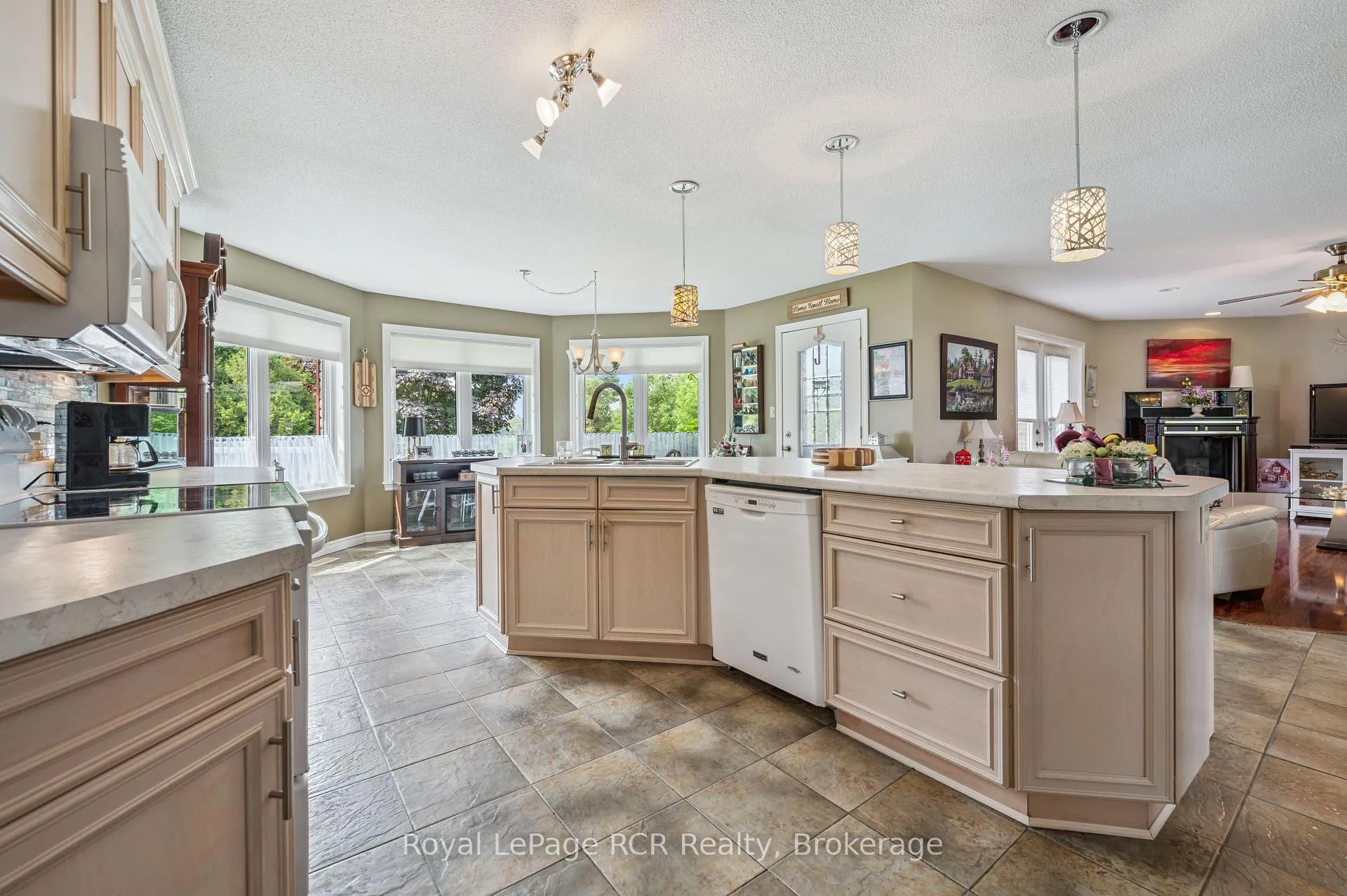 Photo 28 of 2 Murray Way, Minto — HOMEH