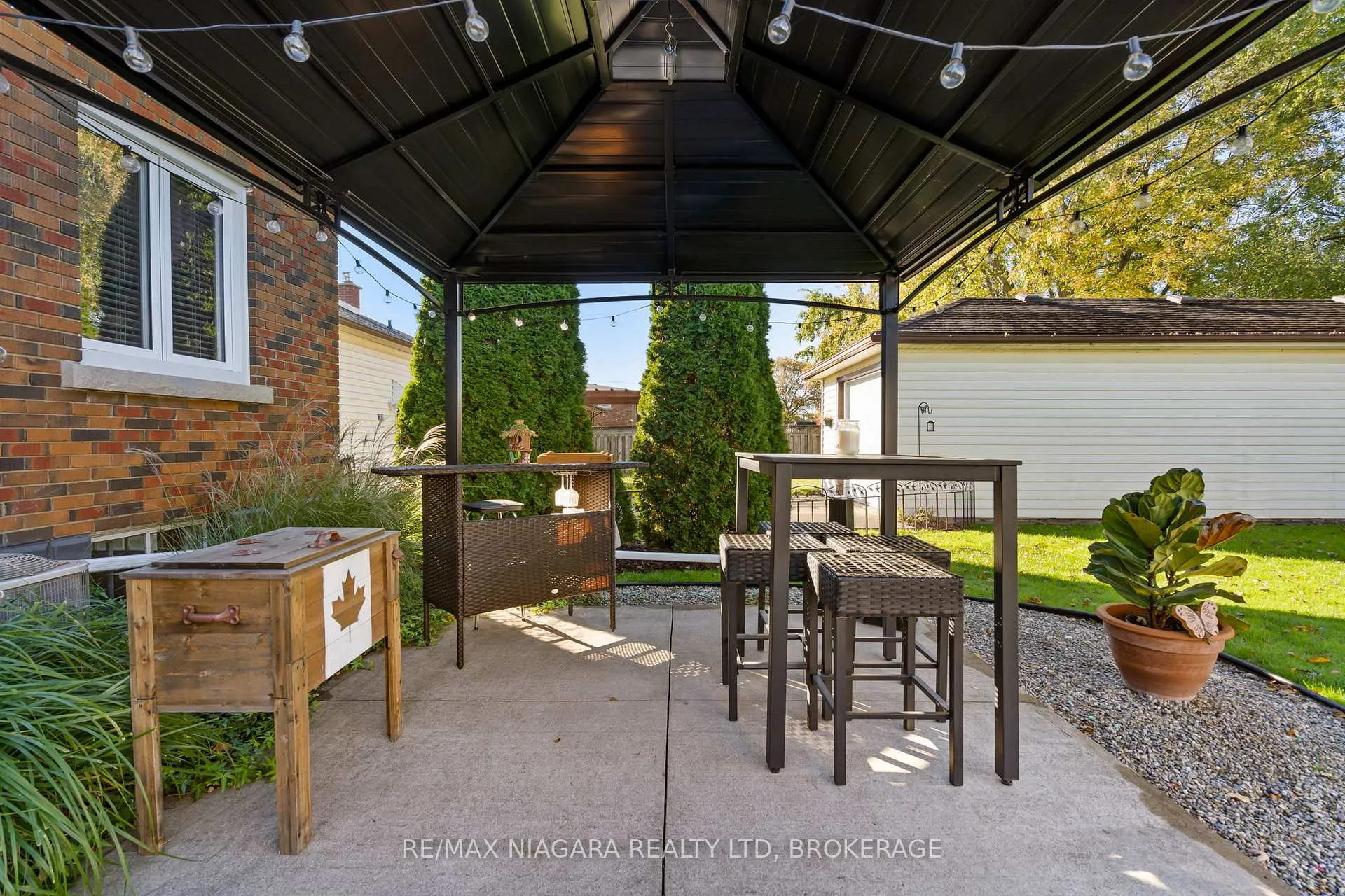 Photo 7 of 85 Golden Boulevard W, Welland, Lincoln/Crowland — HOMEH
