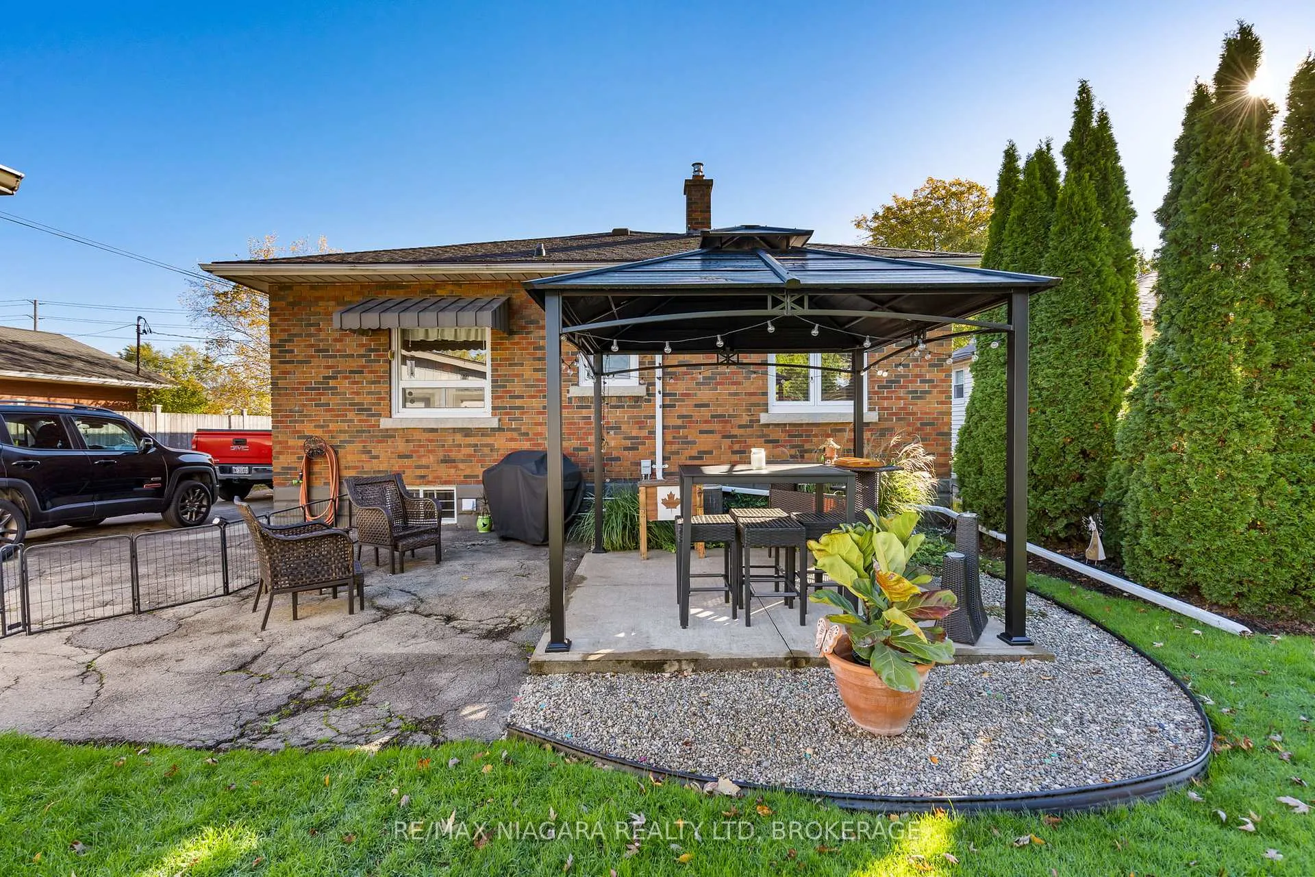Photo 10 of 85 Golden Boulevard W, Welland, Lincoln/Crowland — HOMEH