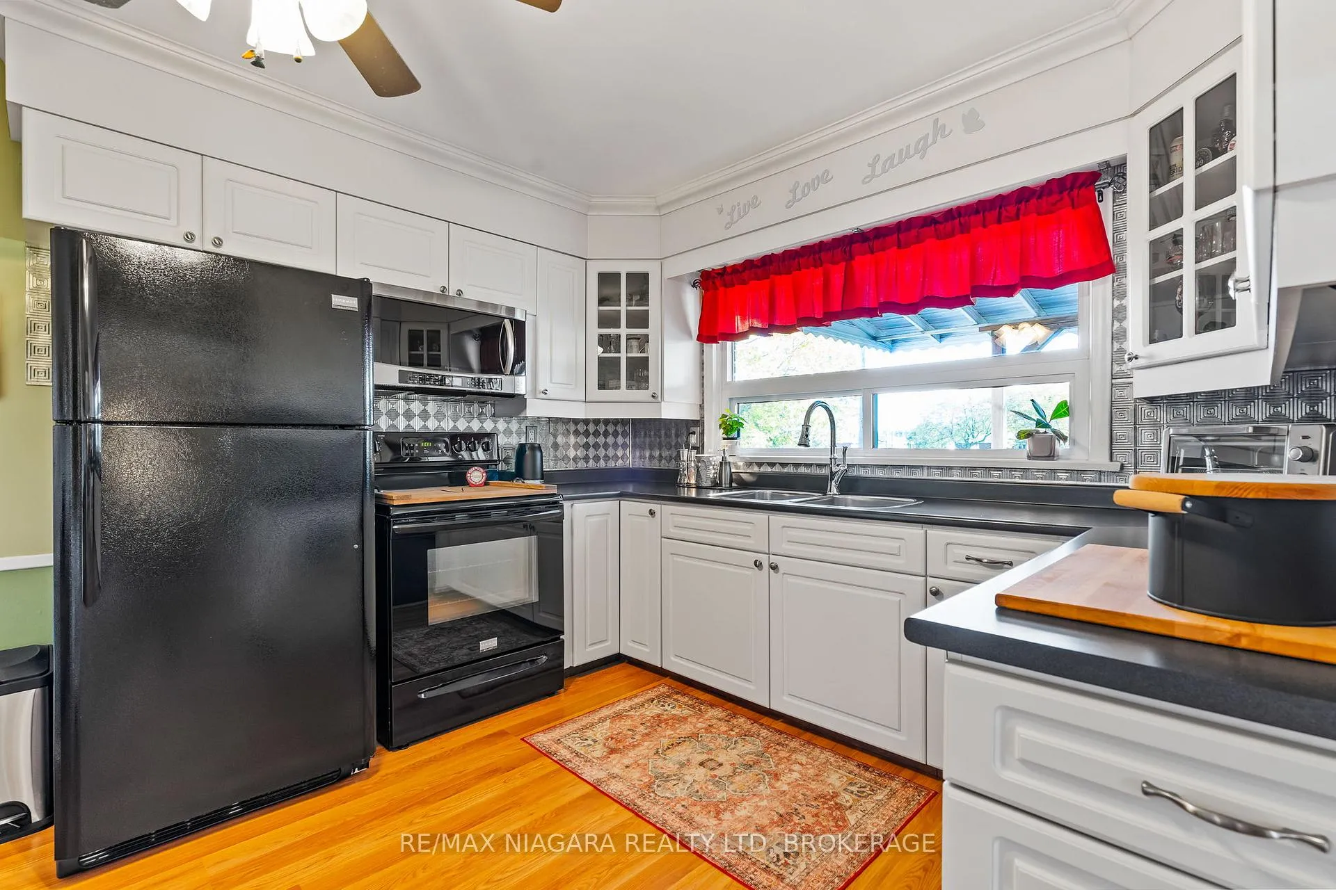 Photo 16 of 85 Golden Boulevard W, Welland, Lincoln/Crowland — HOMEH