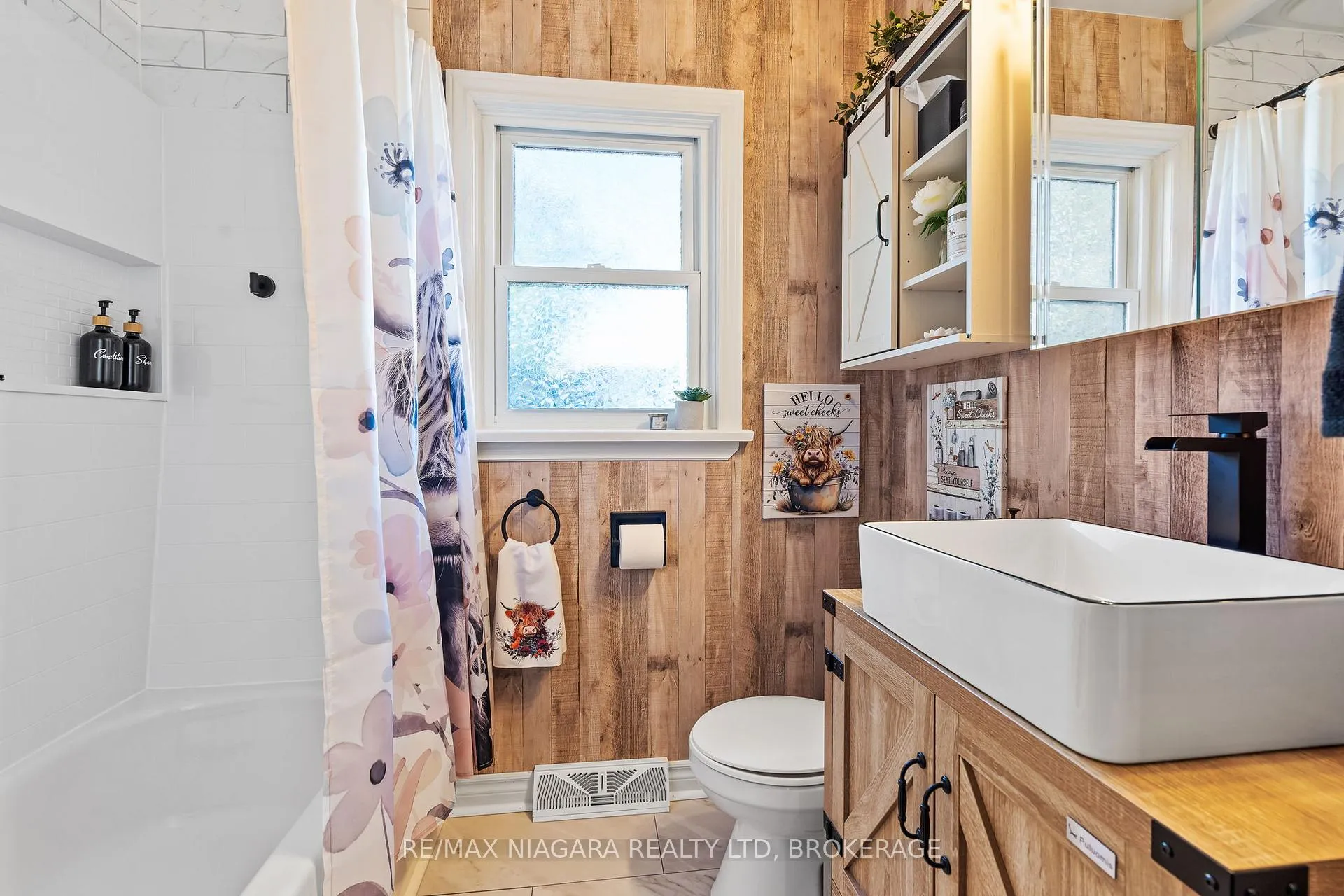 Photo 21 of 85 Golden Boulevard W, Welland, Lincoln/Crowland — HOMEH