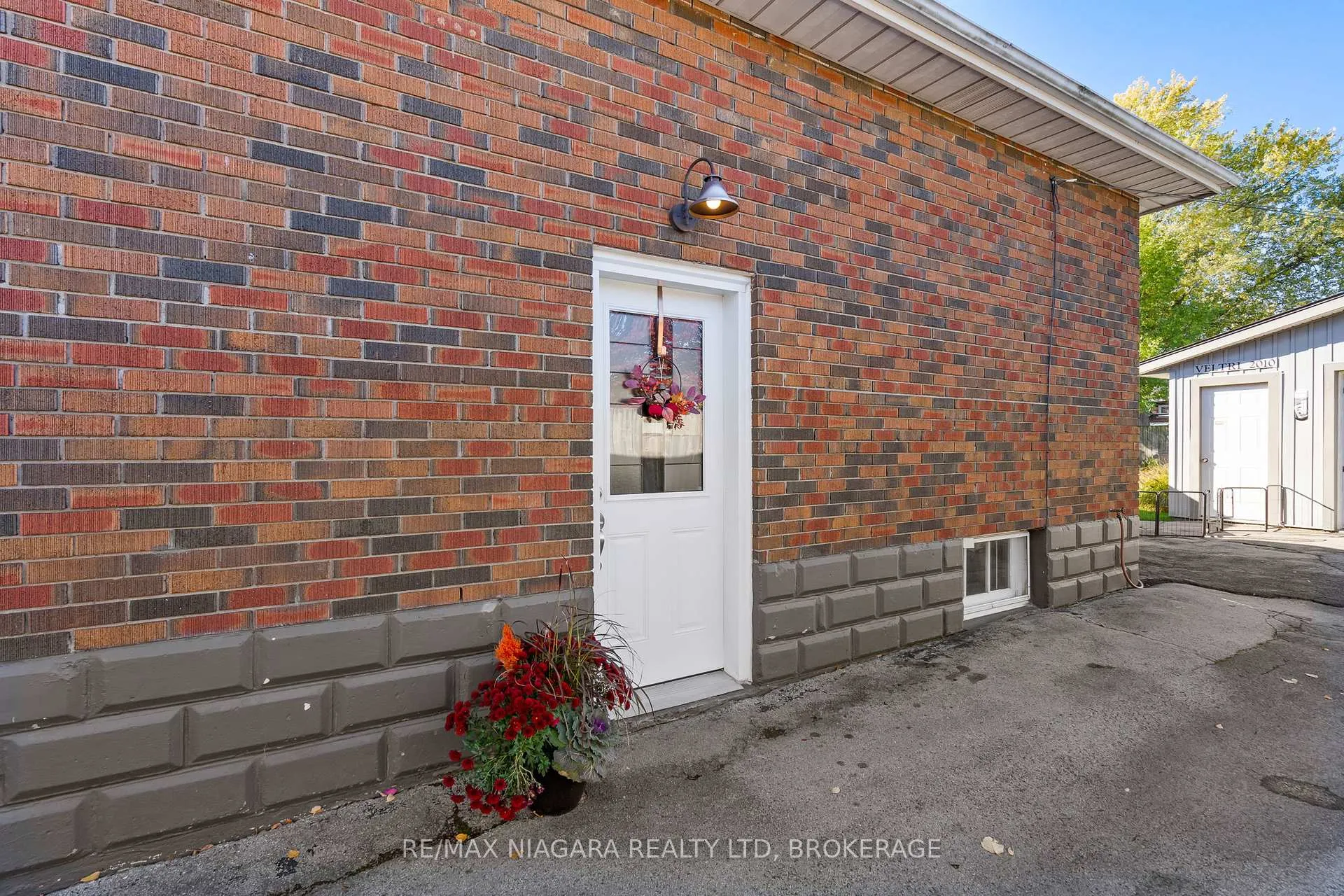 Photo 29 of 85 Golden Boulevard W, Welland, Lincoln/Crowland — HOMEH