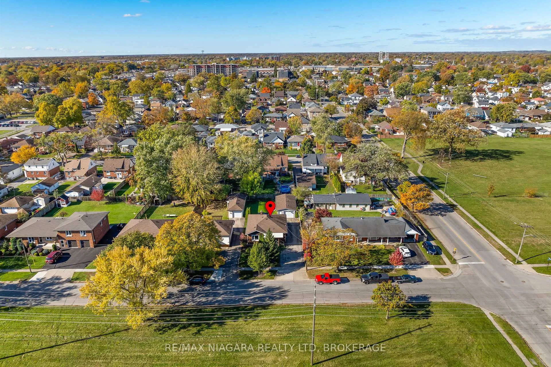 Photo 33 of 85 Golden Boulevard W, Welland, Lincoln/Crowland — HOMEH