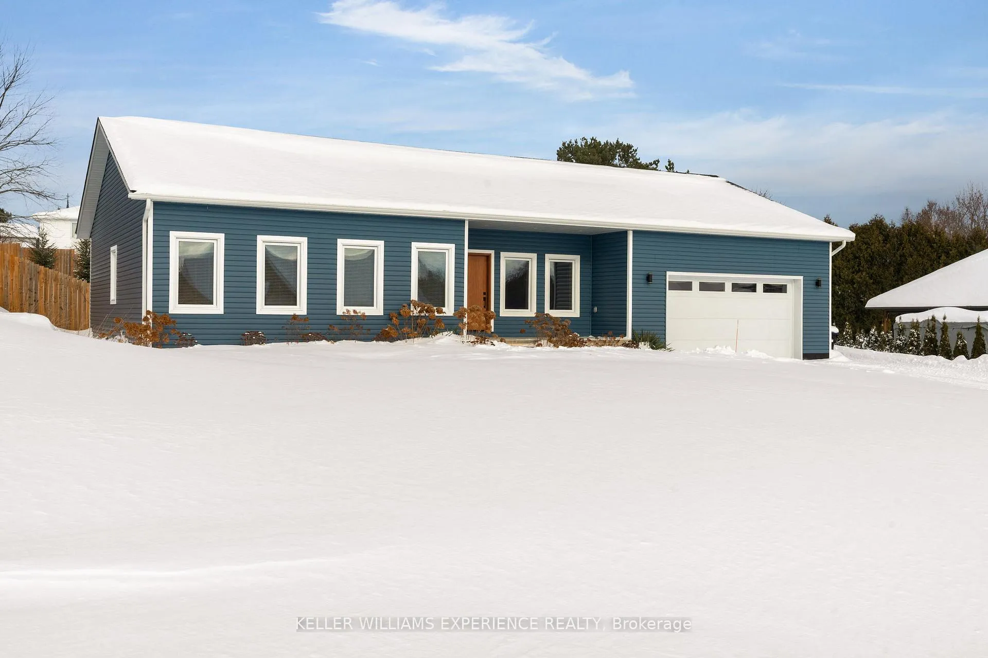 Photo 1 of 24 Rue Helene, Tiny, Lafontaine — HOMEH