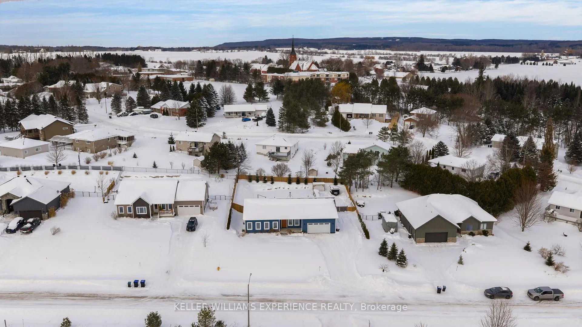 Photo 20 of 24 Rue Helene, Tiny, Lafontaine — HOMEH