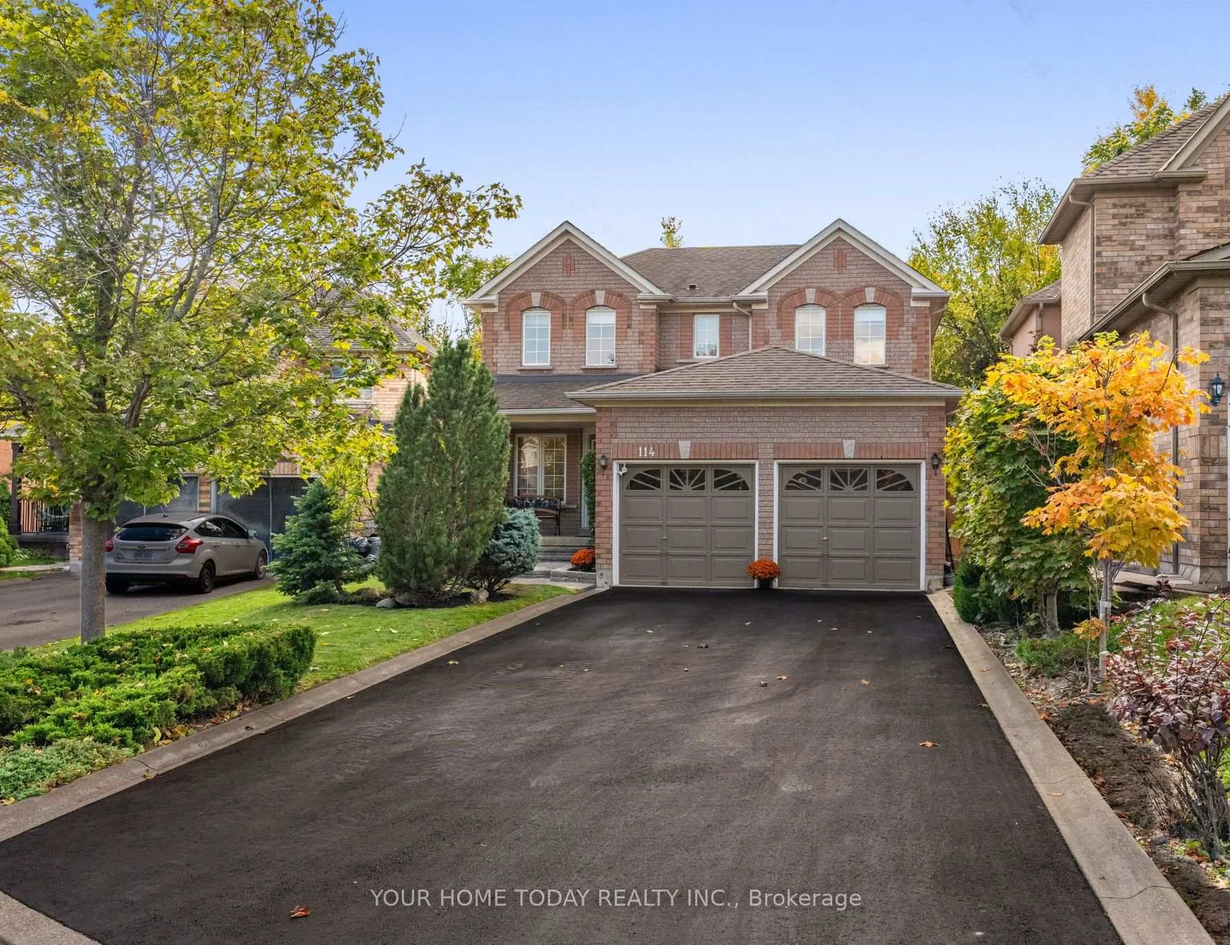 Photo 1 of 114 Russell Street, Halton Hills, Georgetown — HOMEH