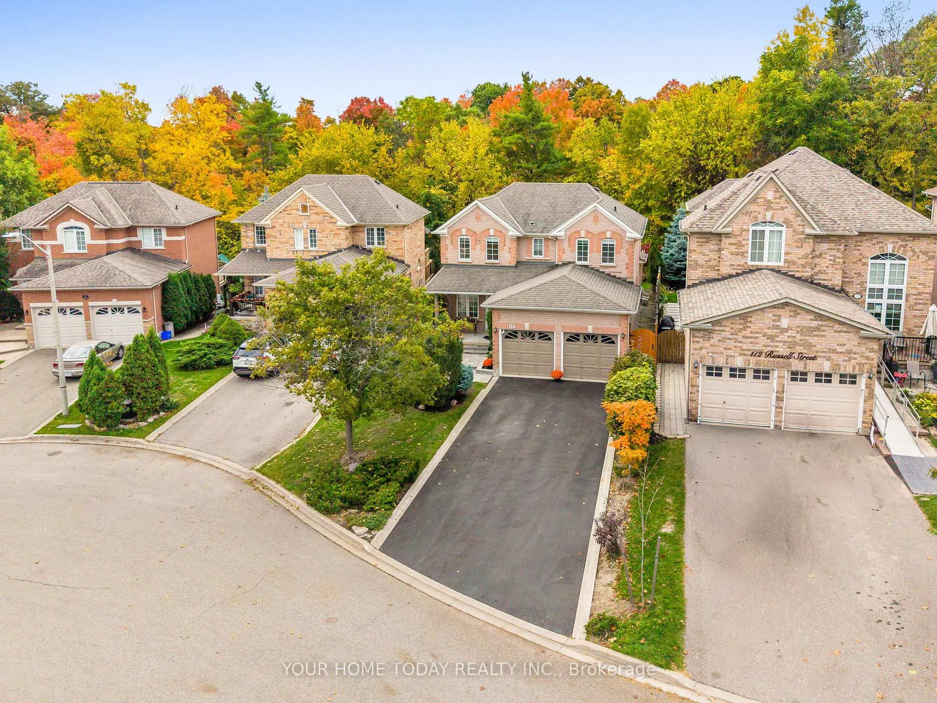 Photo 2 of 114 Russell Street, Halton Hills, Georgetown — HOMEH