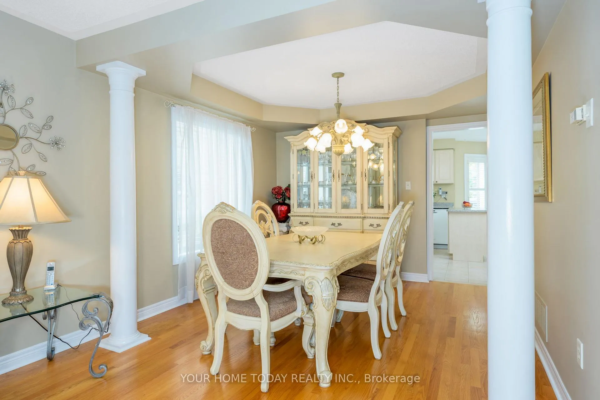 Photo 9 of 114 Russell Street, Halton Hills, Georgetown — HOMEH