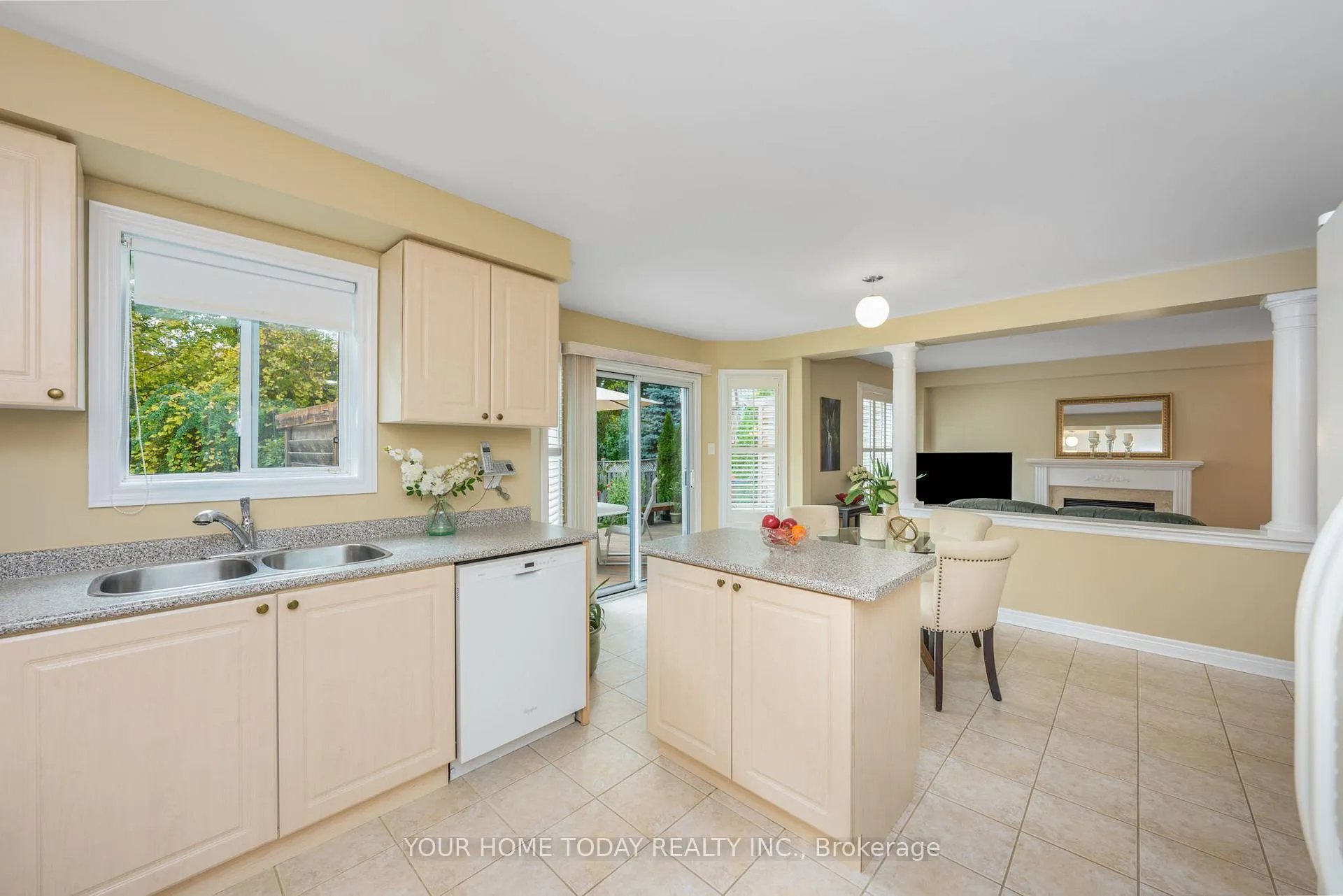Photo 16 of 114 Russell Street, Halton Hills, Georgetown — HOMEH