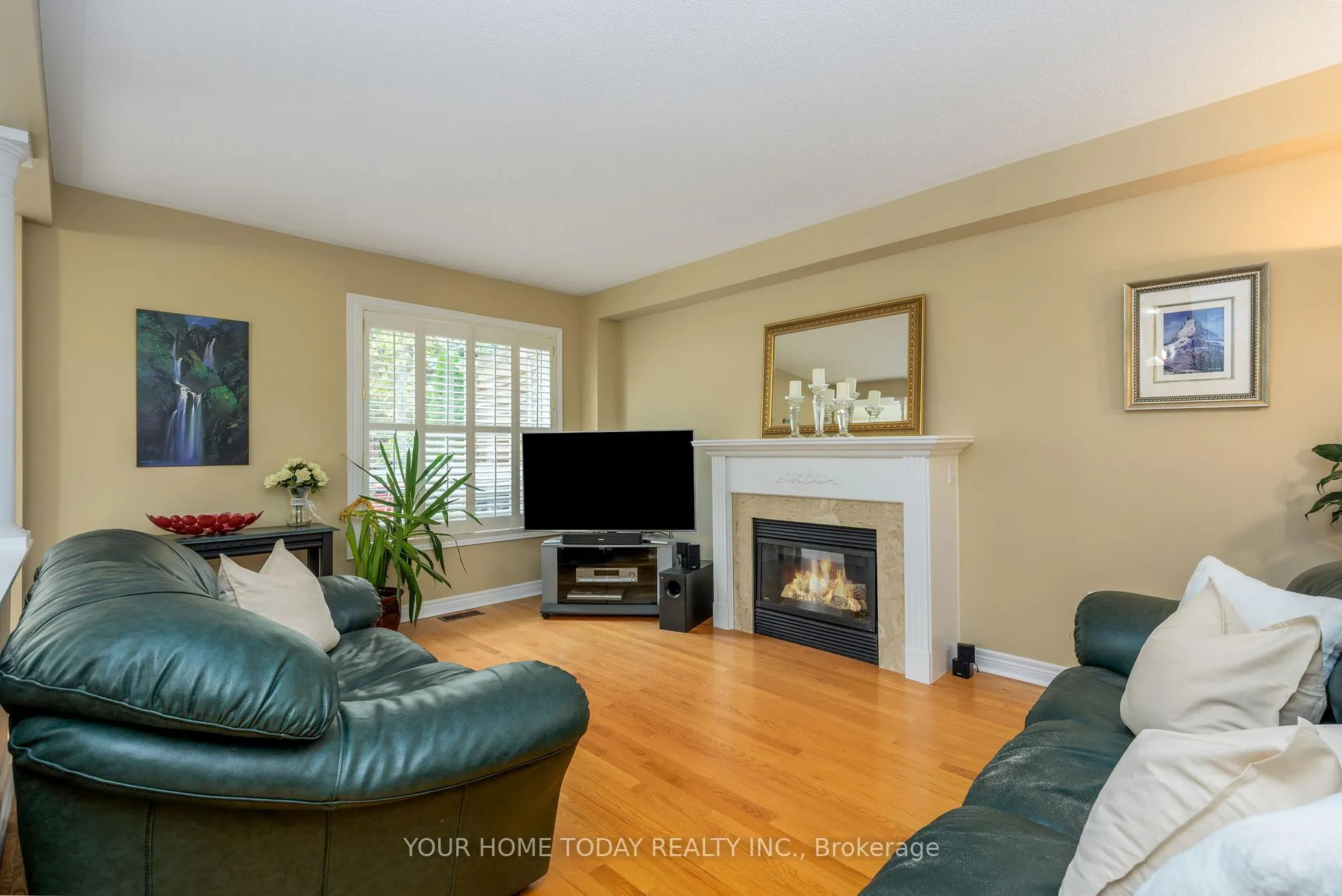 Photo 19 of 114 Russell Street, Halton Hills, Georgetown — HOMEH