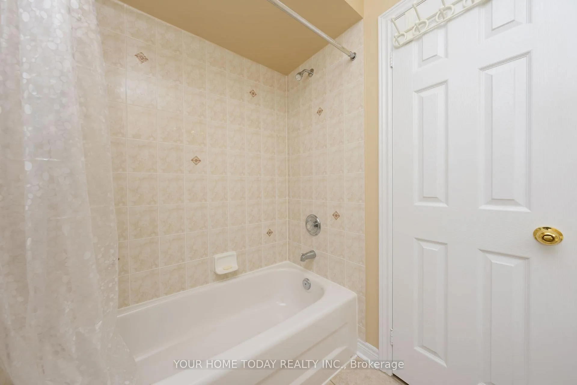 Photo 33 of 114 Russell Street, Halton Hills, Georgetown — HOMEH
