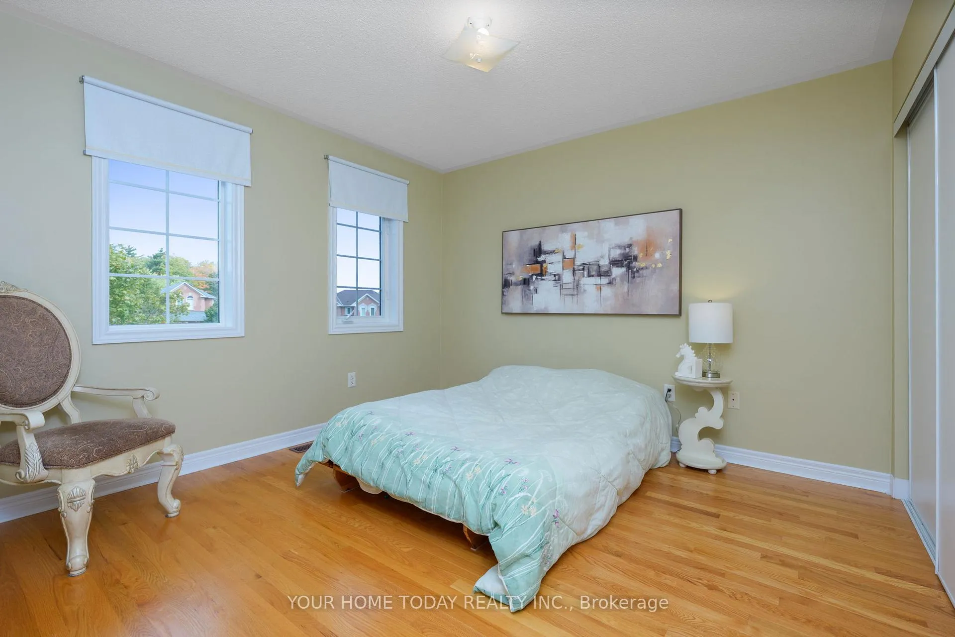 Photo 34 of 114 Russell Street, Halton Hills, Georgetown — HOMEH