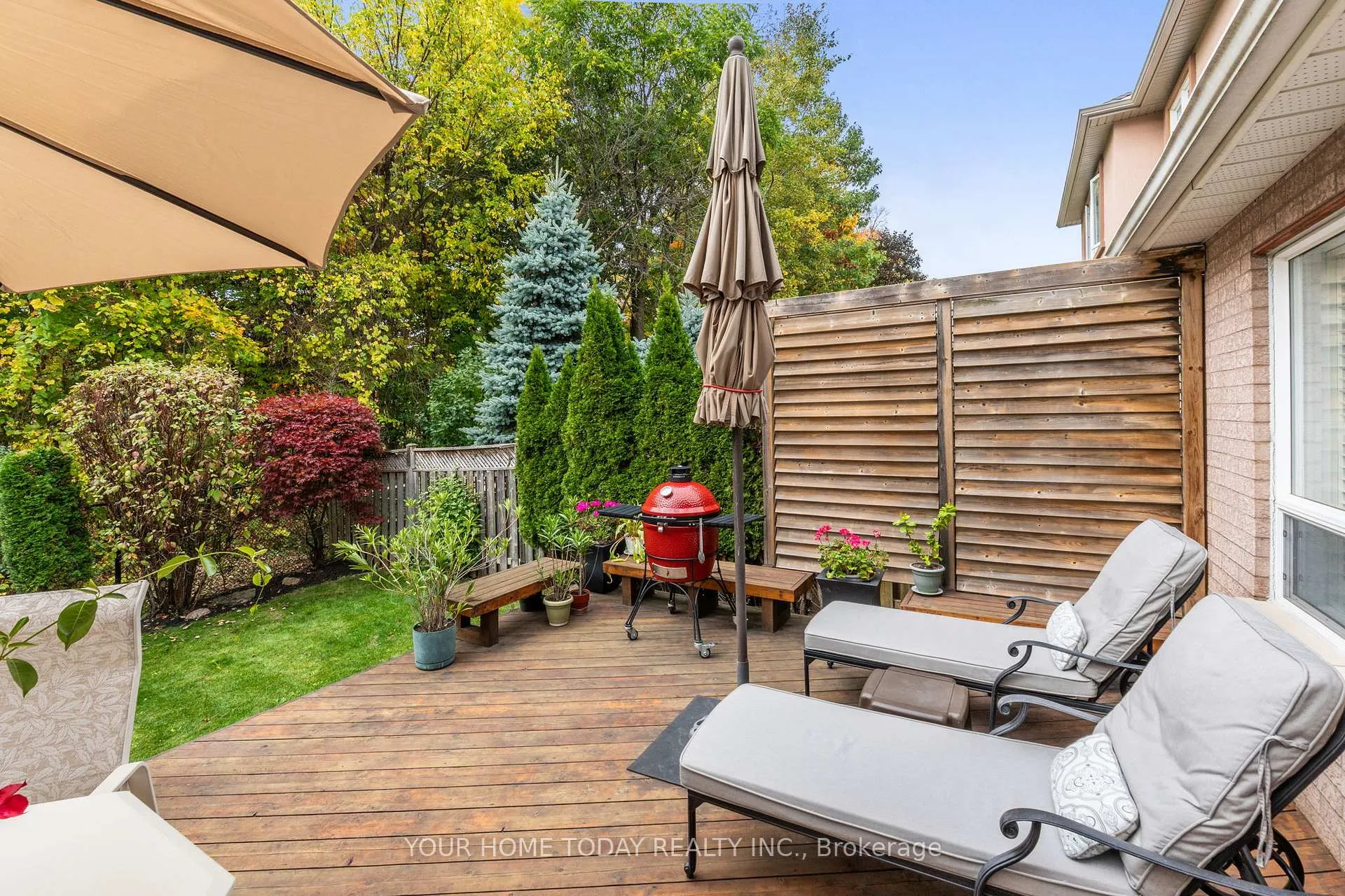Photo 38 of 114 Russell Street, Halton Hills, Georgetown — HOMEH