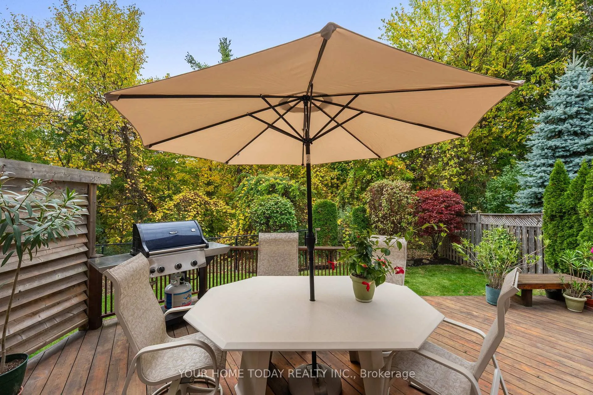 Photo 39 of 114 Russell Street, Halton Hills, Georgetown — HOMEH