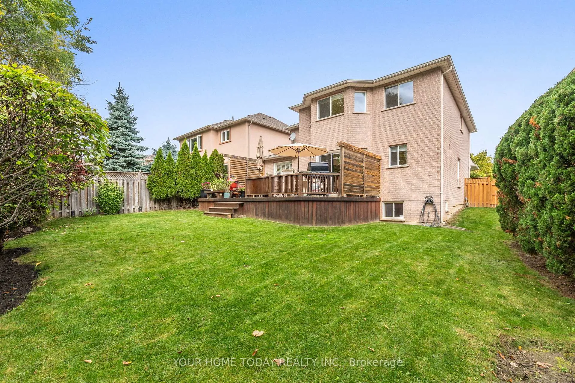 Photo 40 of 114 Russell Street, Halton Hills, Georgetown — HOMEH