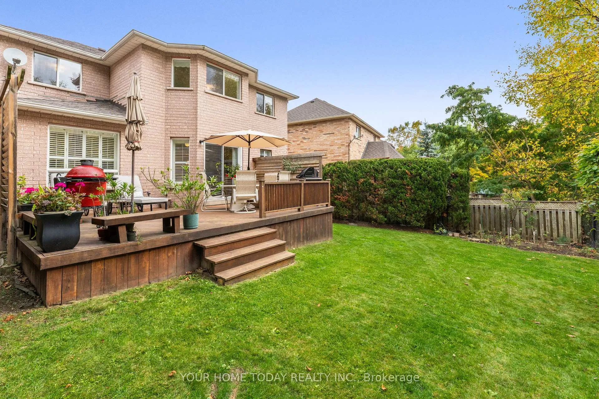 Photo 42 of 114 Russell Street, Halton Hills, Georgetown — HOMEH