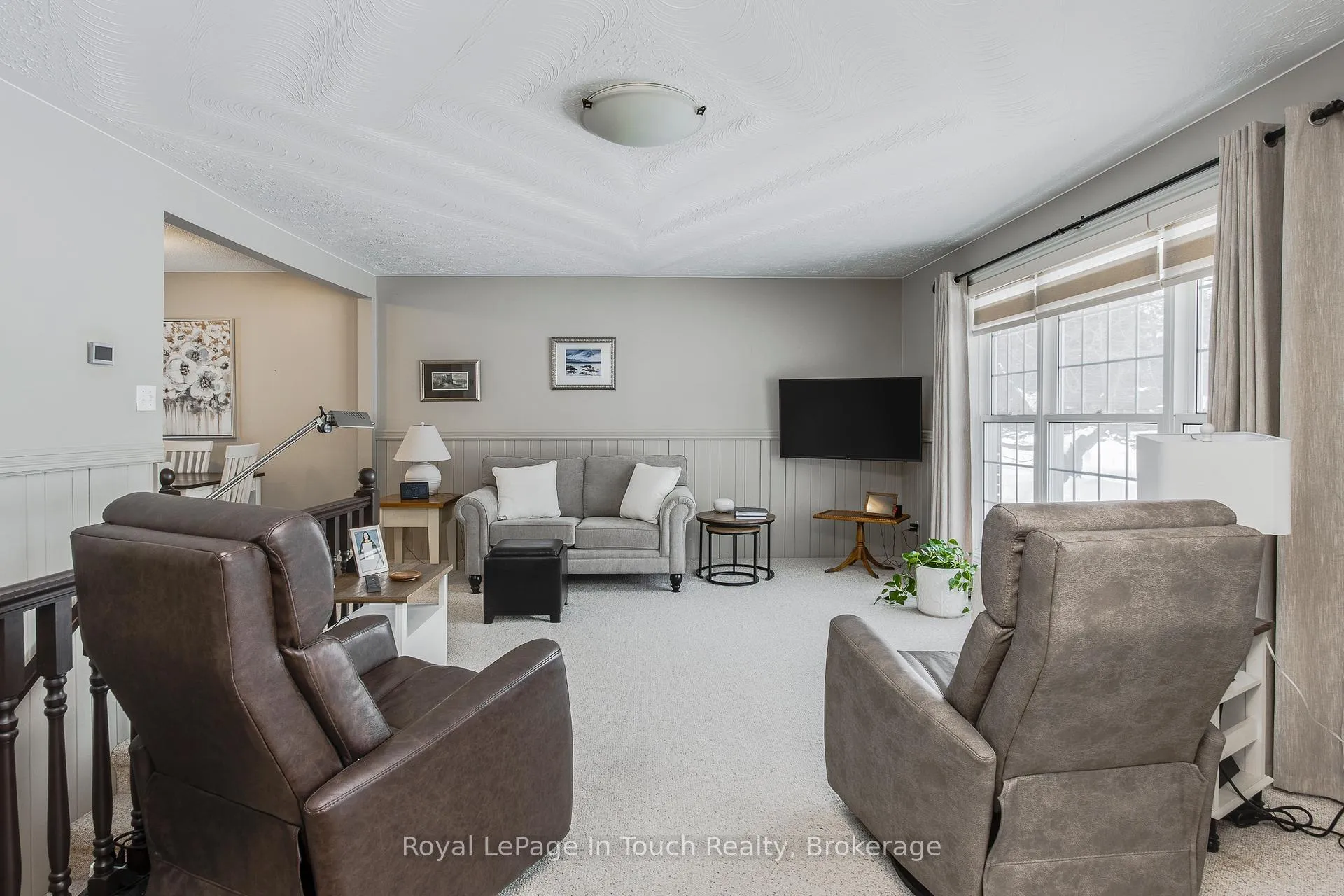 Photo 5 of 19 Maplegate Road, Tiny, Wyevale — HOMEH