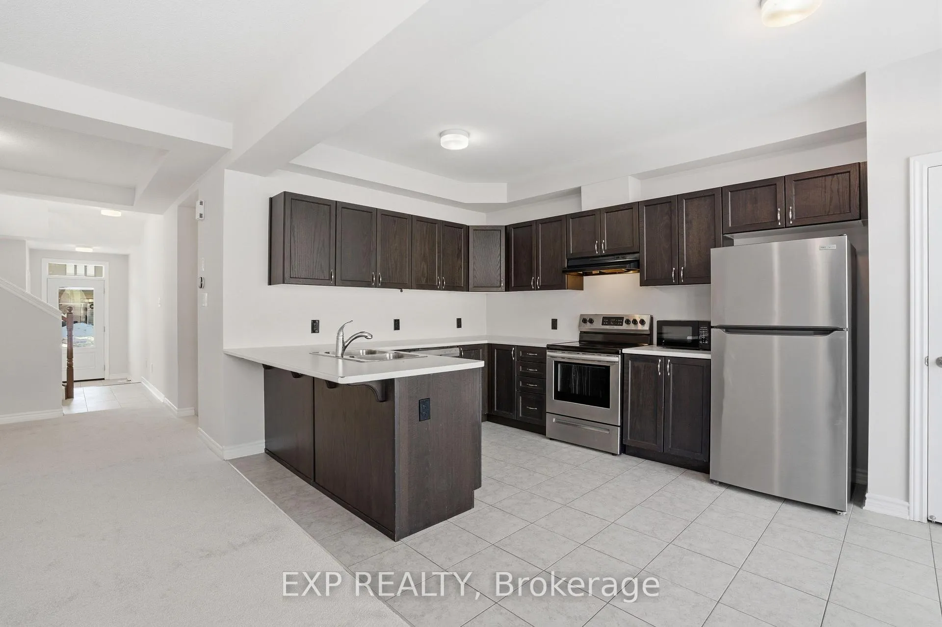 Photo 4 of 714 Derreen Avenue, Ottawa, Stittsville (North) — HOMEH