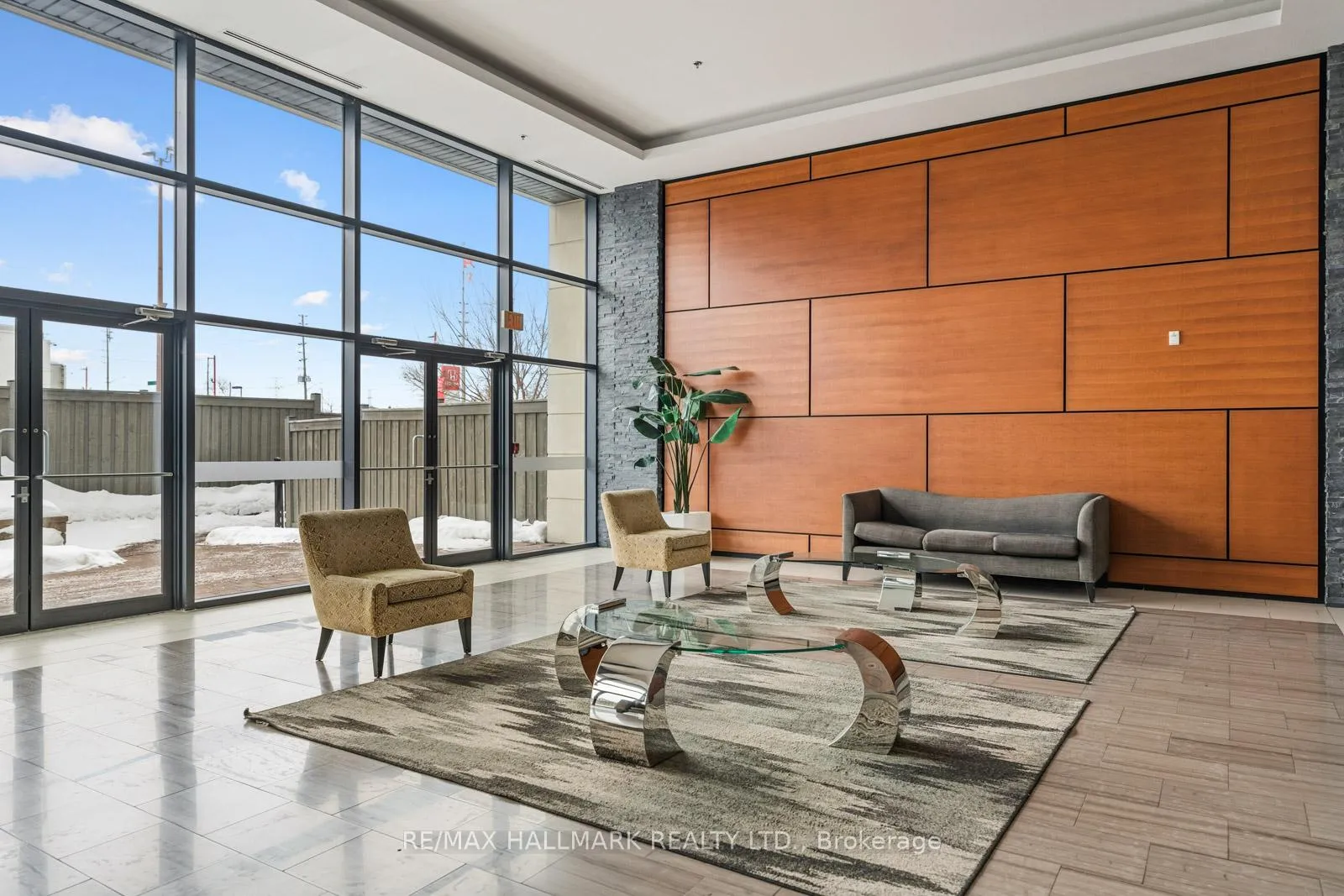 Photo 6 of Unit 902, 12 Woodstream Boulevard, Vaughan, Vaughan Grove — HOMEH