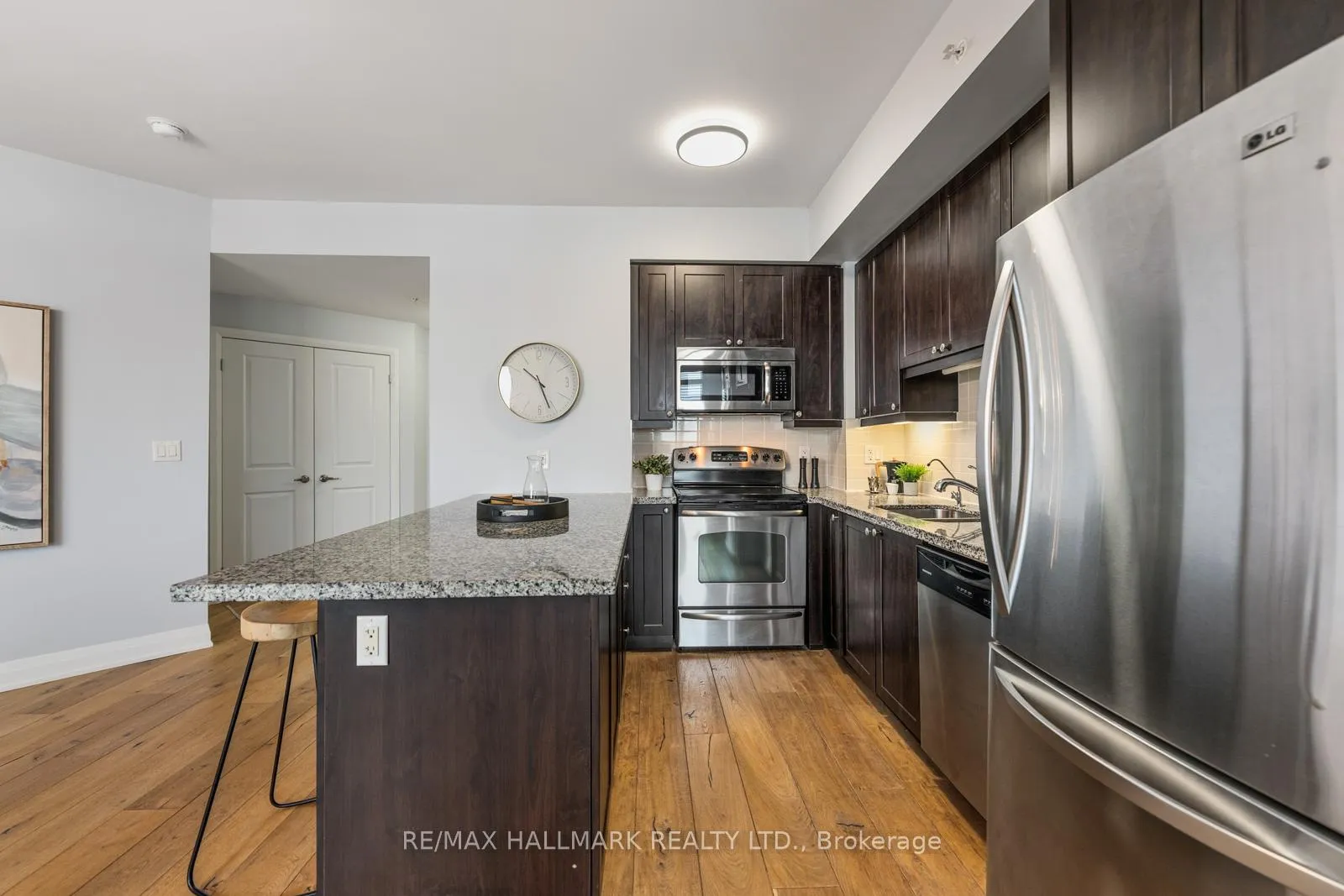 Photo 19 of Unit 902, 12 Woodstream Boulevard, Vaughan, Vaughan Grove — HOMEH