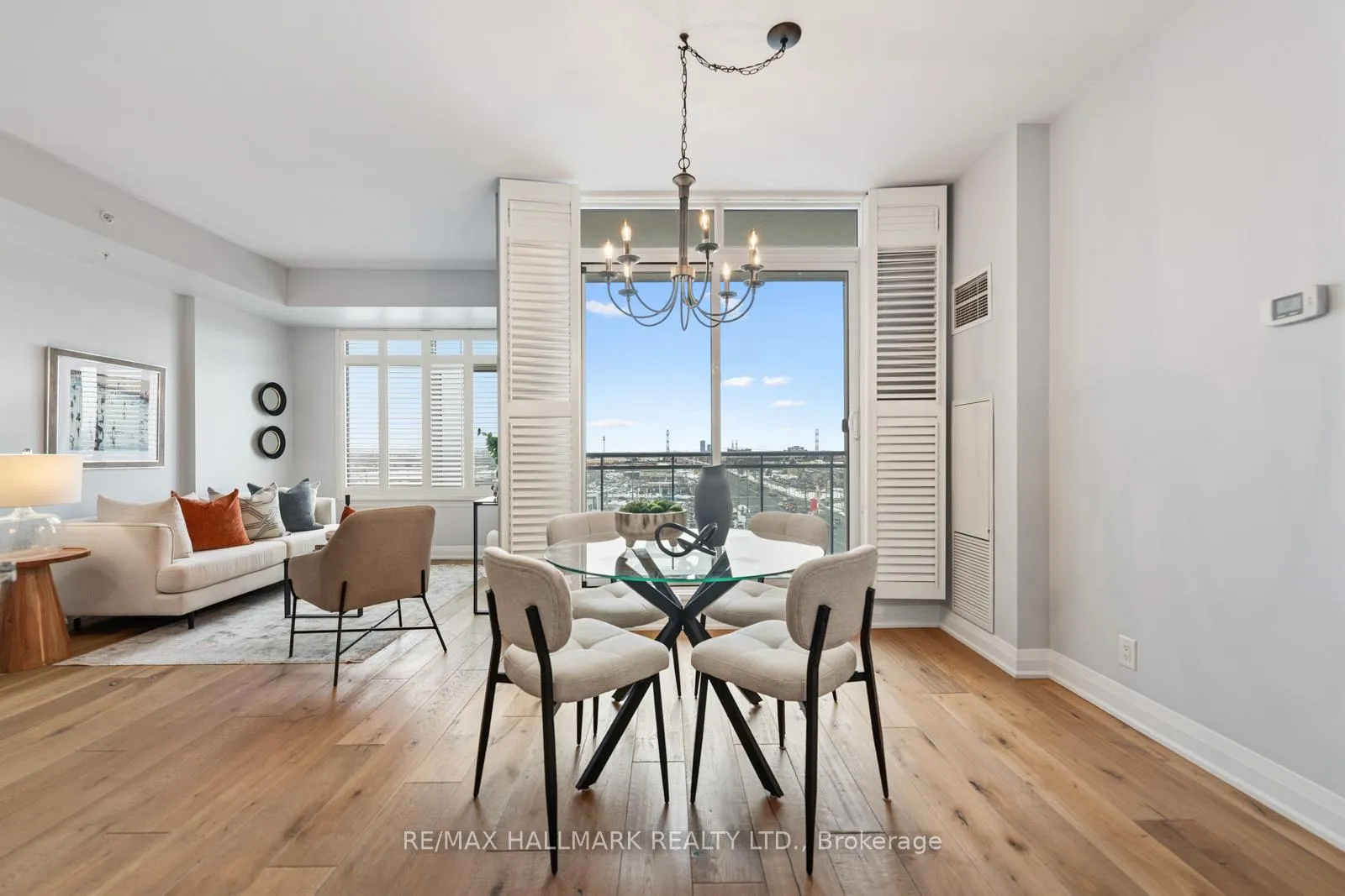 Photo 24 of Unit 902, 12 Woodstream Boulevard, Vaughan, Vaughan Grove — HOMEH