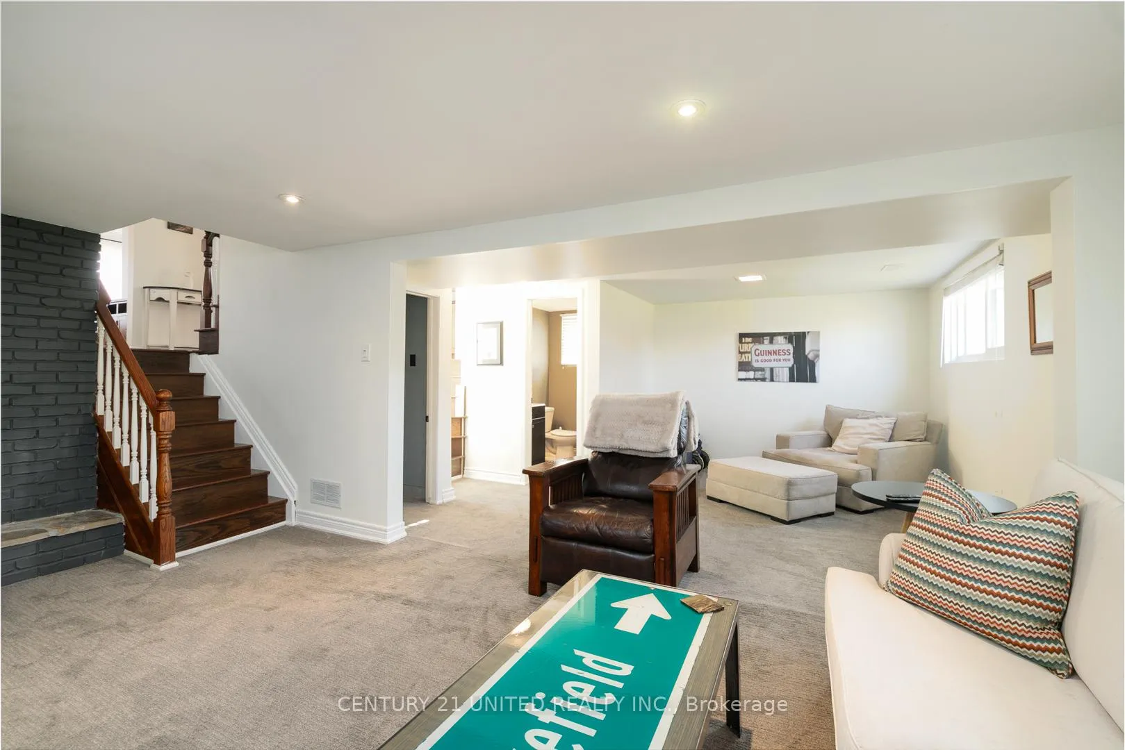 Photo 16 of 1002 Albany Court, Peterborough, Ashburnham Ward 4 — HOMEH