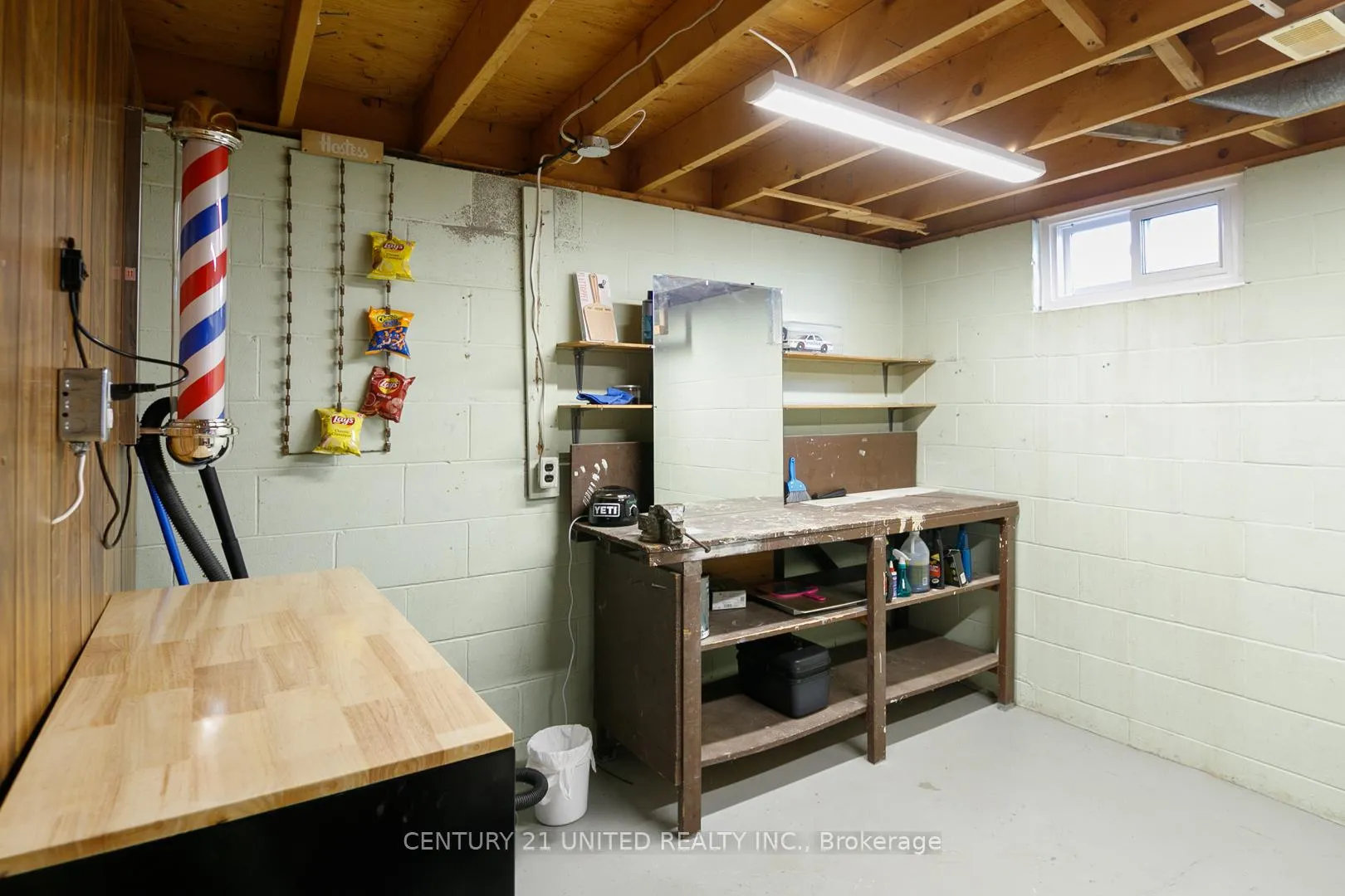 Photo 23 of 1002 Albany Court, Peterborough, Ashburnham Ward 4 — HOMEH