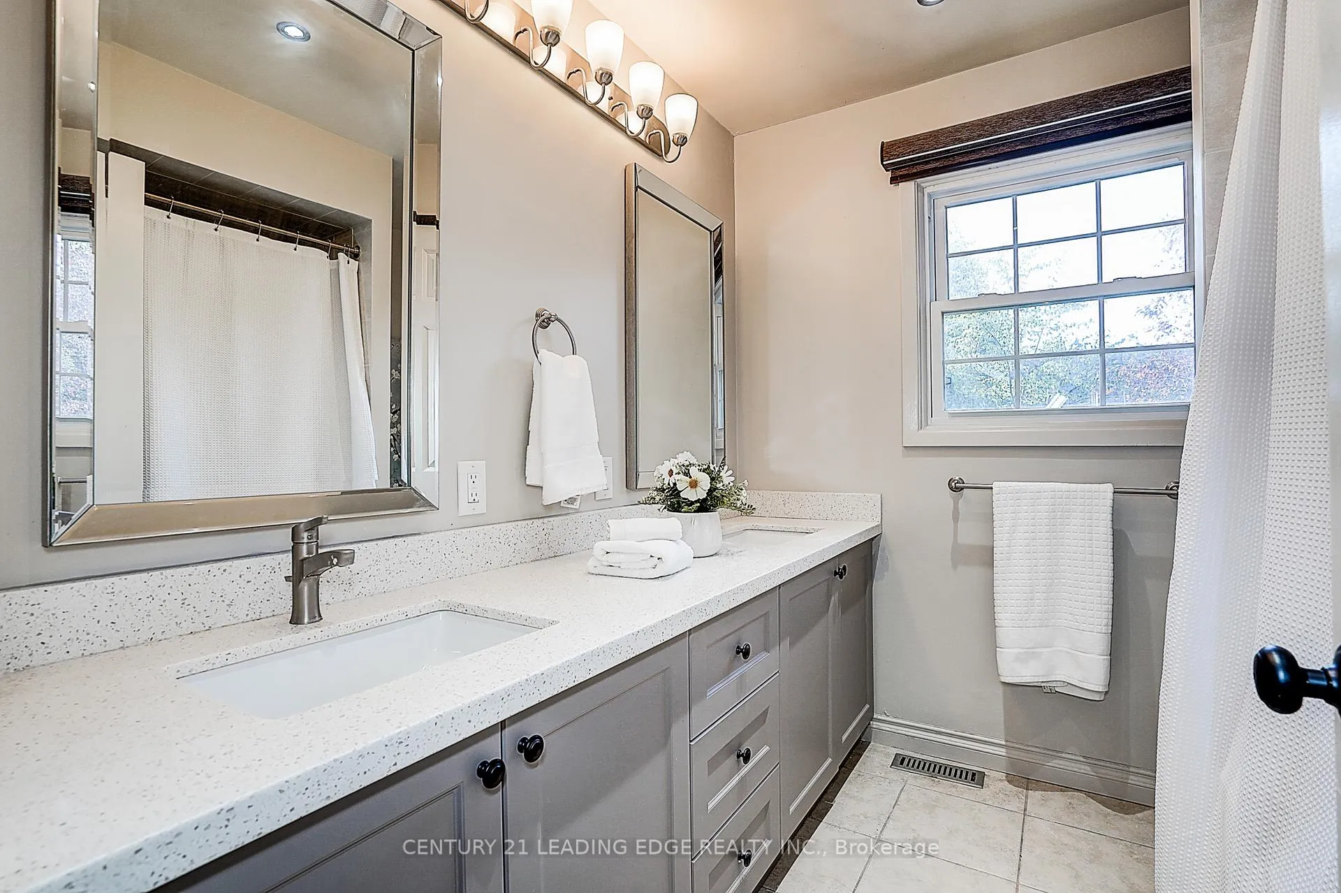 Photo 29 of 101 Ramona Boulevard, Markham, Markham Village — HOMEH