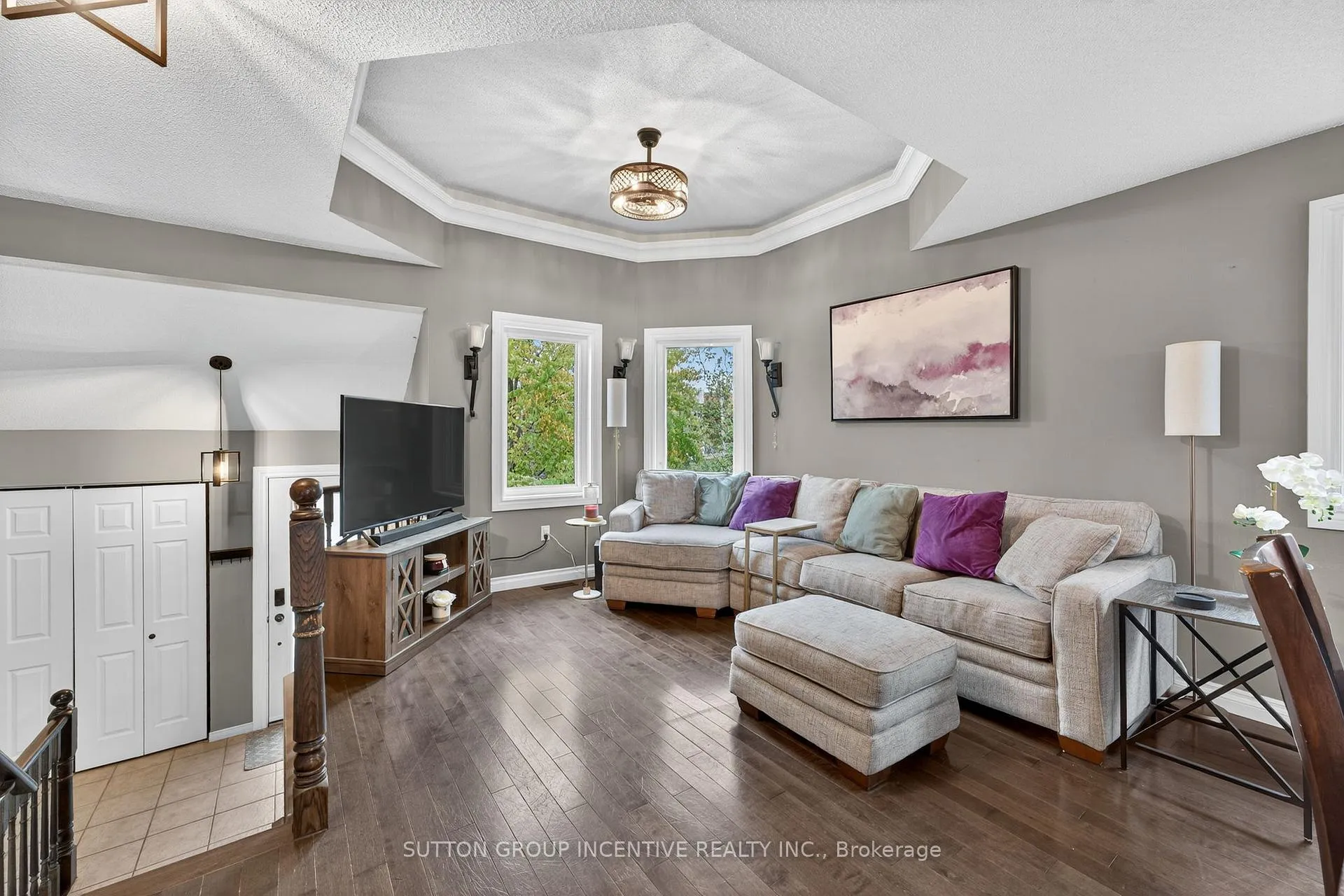 Photo 6 of 124 Hanmer Street E, Barrie, East Bayfield — HOMEH