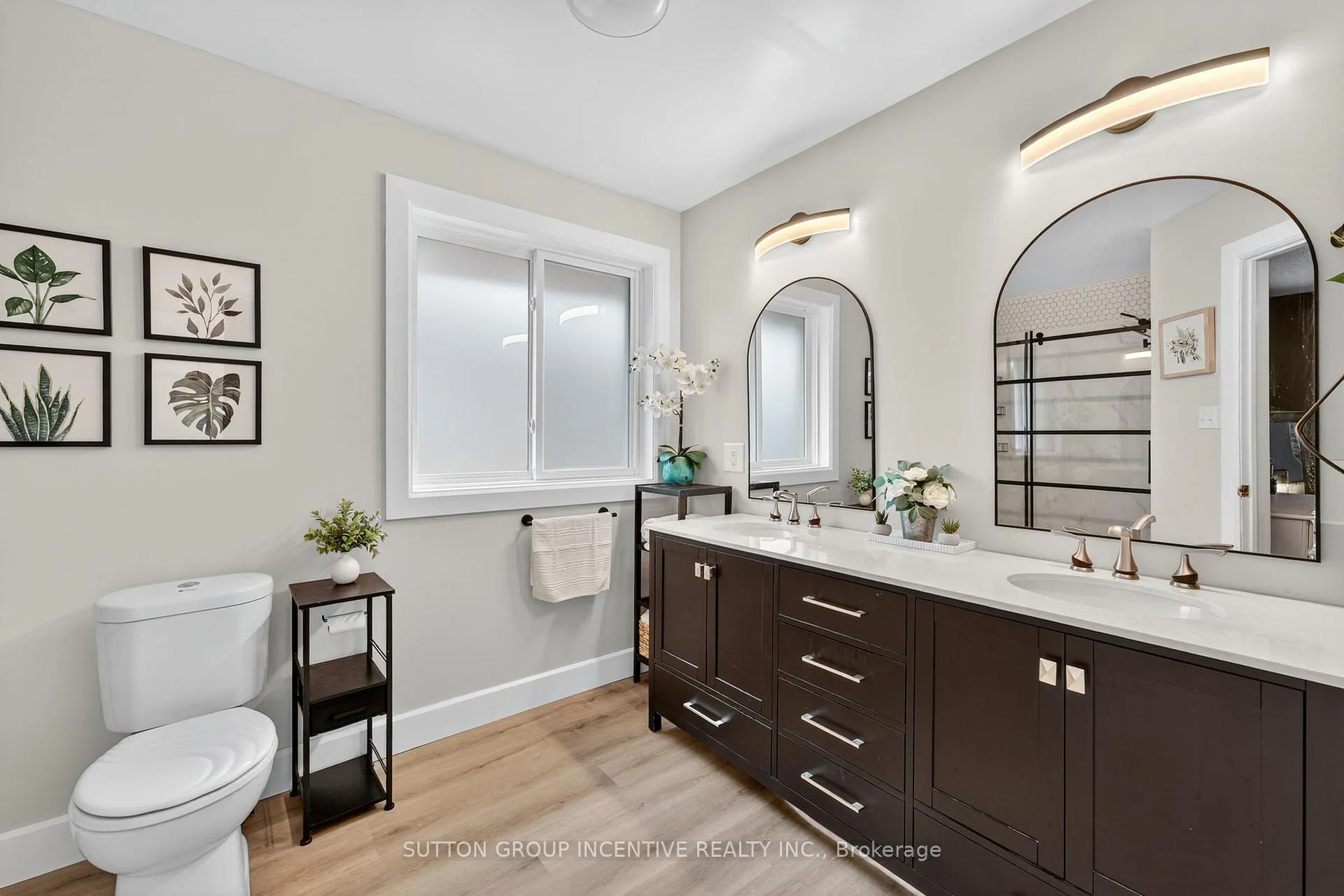 Photo 18 of 124 Hanmer Street E, Barrie, East Bayfield — HOMEH