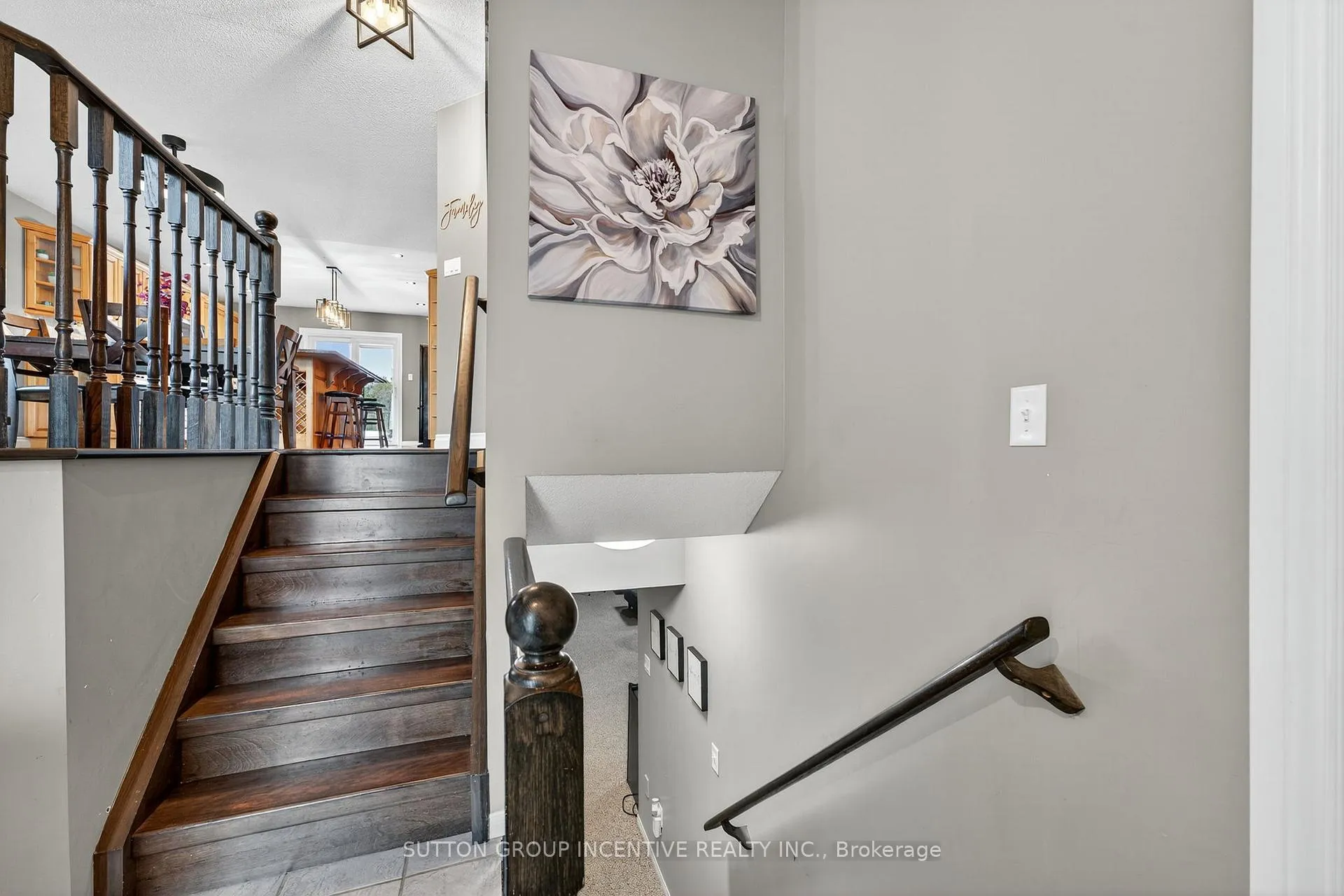 Photo 24 of 124 Hanmer Street E, Barrie, East Bayfield — HOMEH