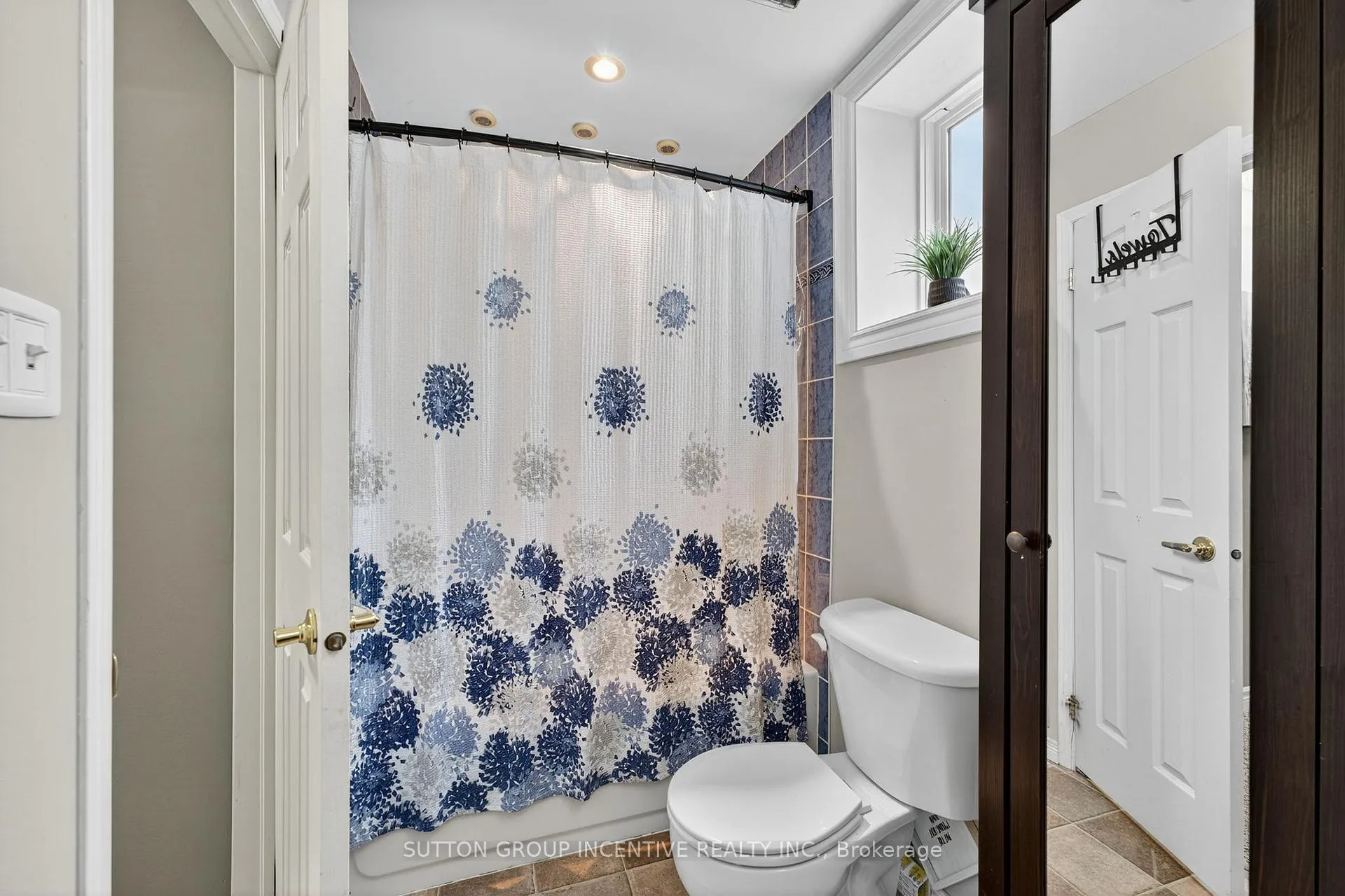Photo 31 of 124 Hanmer Street E, Barrie, East Bayfield — HOMEH