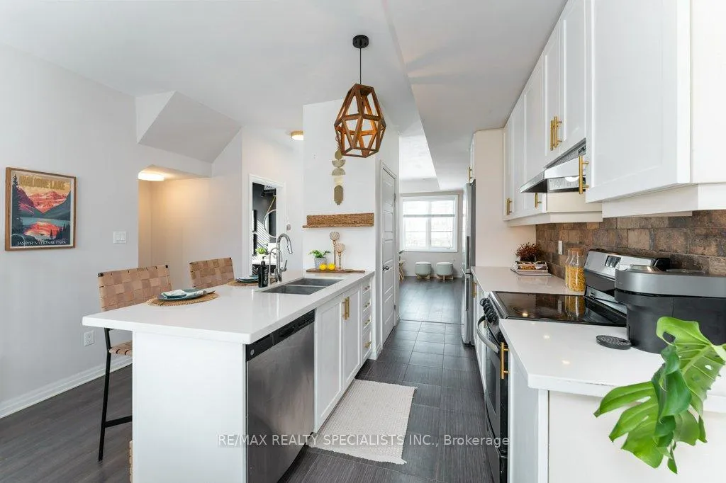 Photo 7 of Unit 39, 70 Plains Road W, Burlington, Bayview — HOMEH