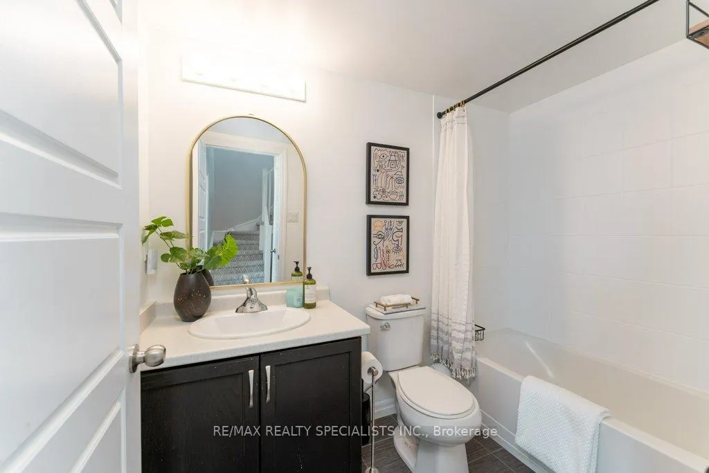 Photo 13 of Unit 39, 70 Plains Road W, Burlington, Bayview — HOMEH